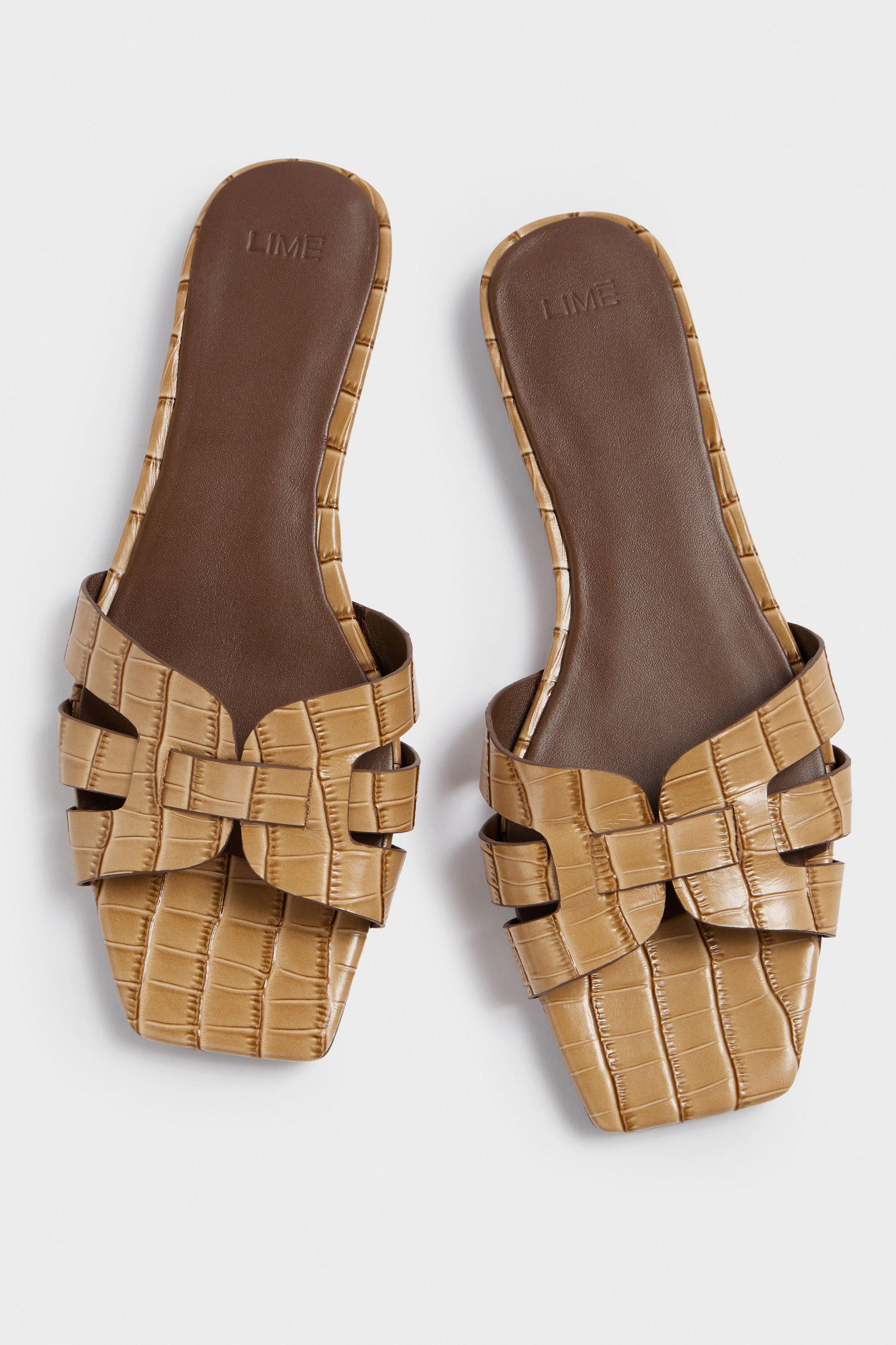 СROCODILE-PATTERNED LEATHER SANDALS - Image 4