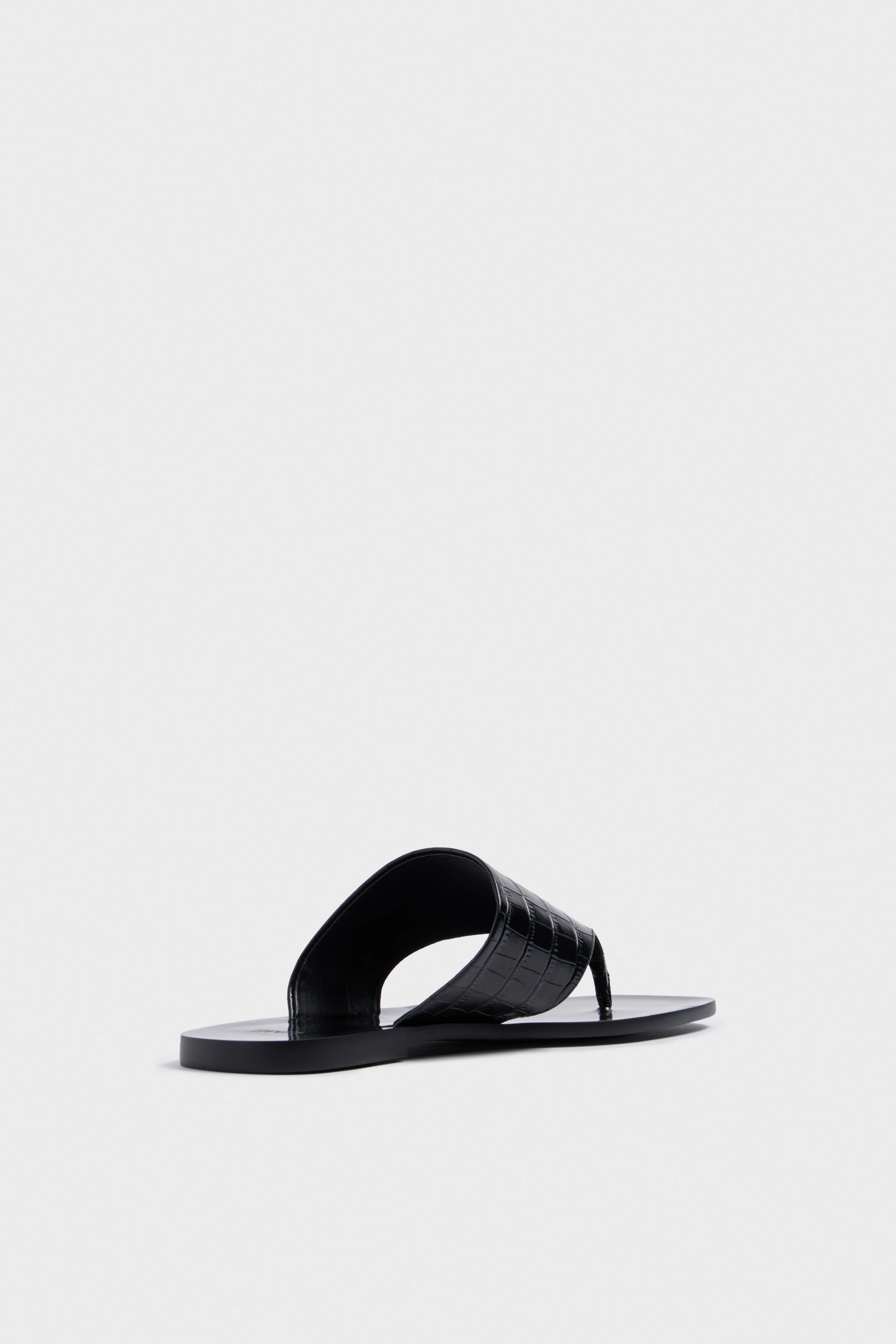 СROCODILE-PATTERNED LEATHER SANDALS - Image 6