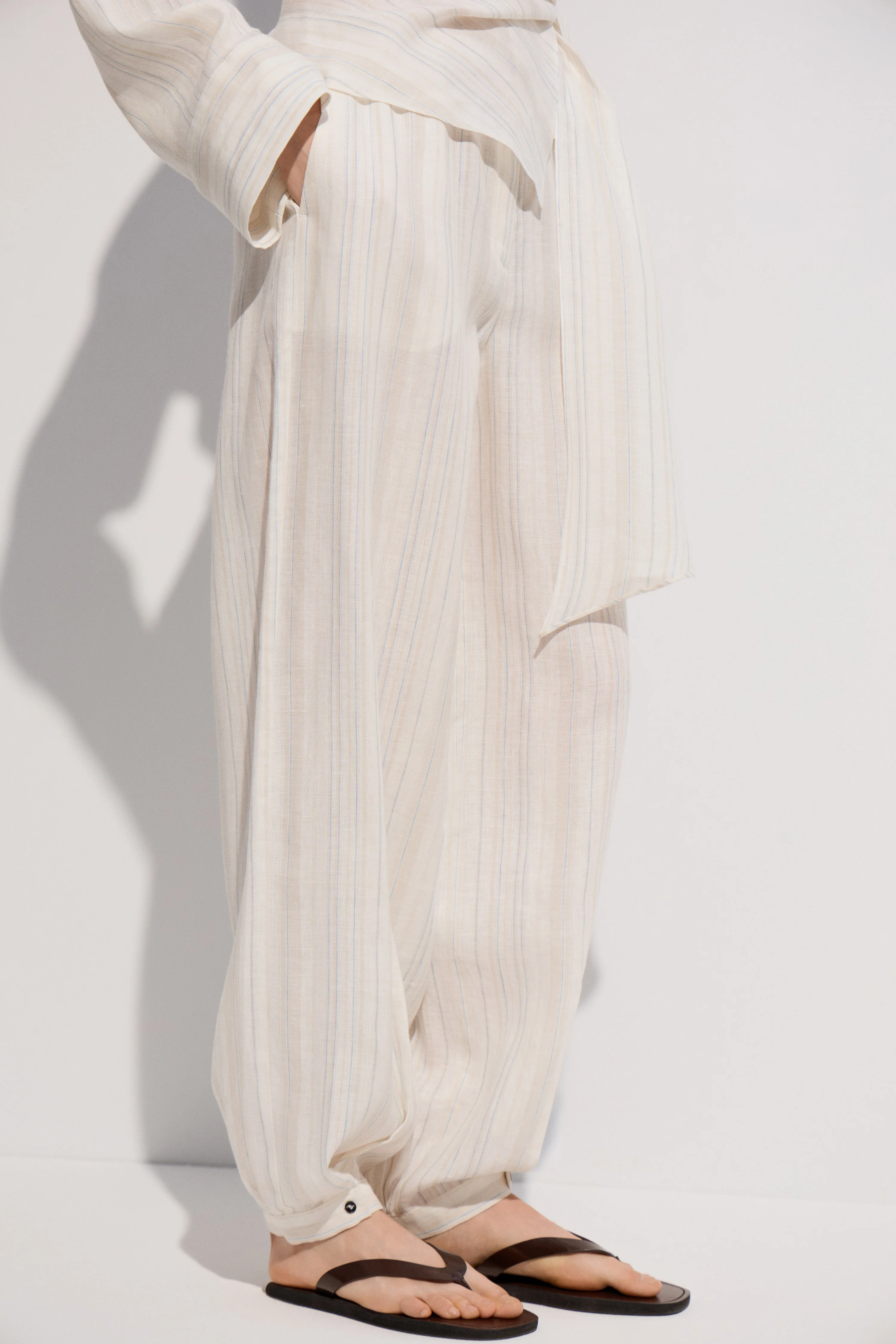 BAGGY FIT LINEN TROUSERS - Image 2
