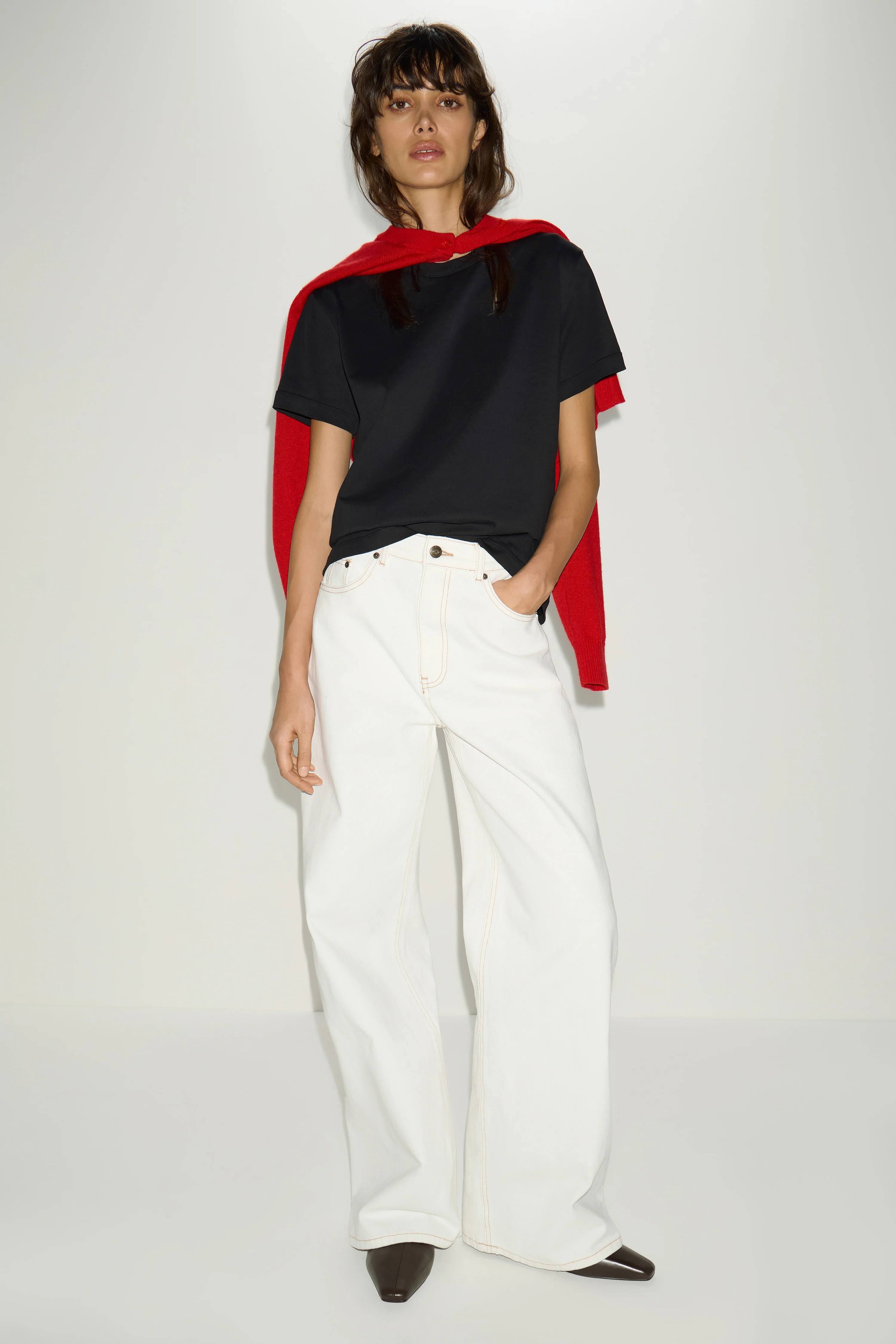 BASIC STRAIGHT T-SHIRT