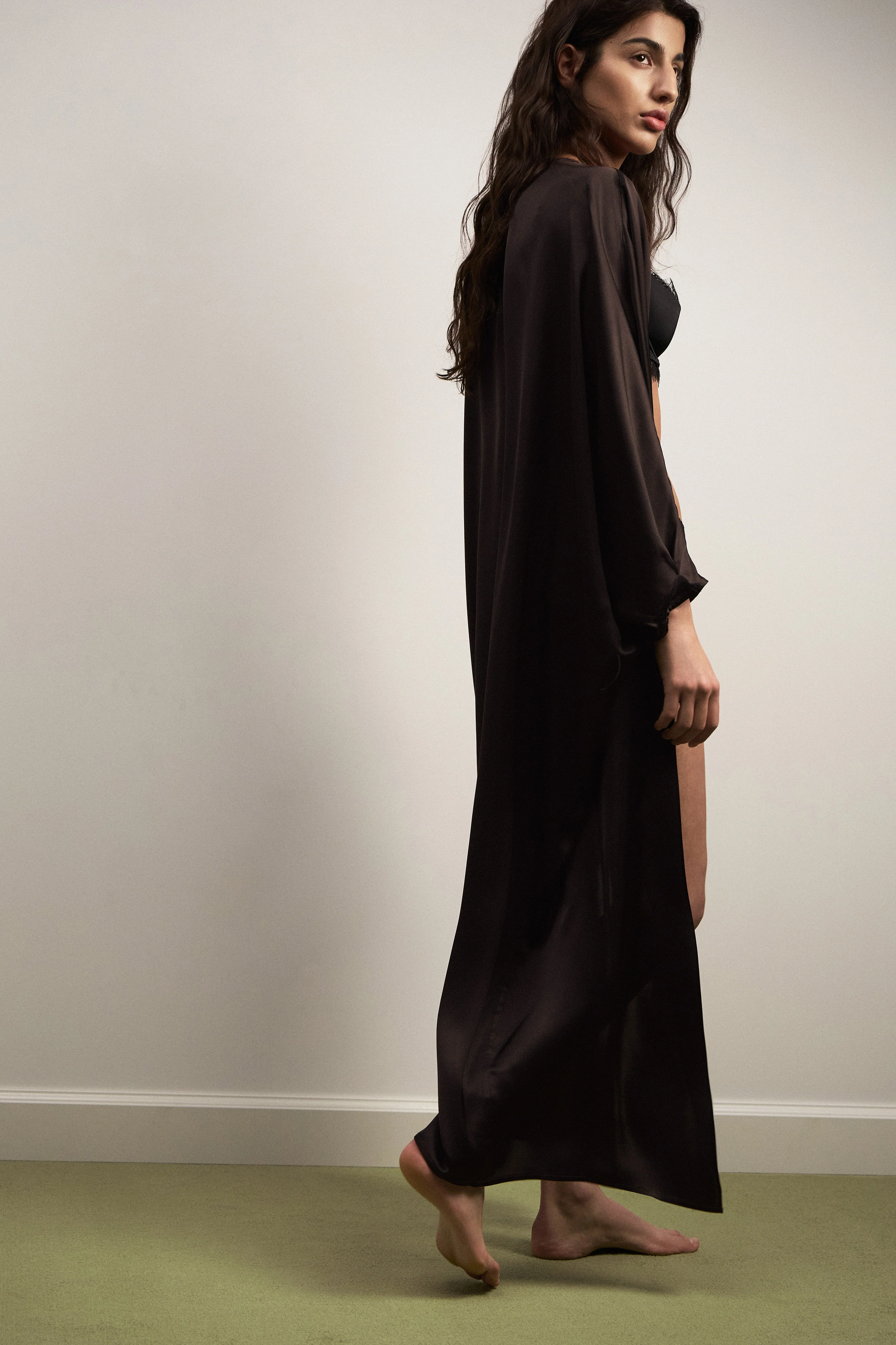 BELTED SATIN KIMONO - Image 3