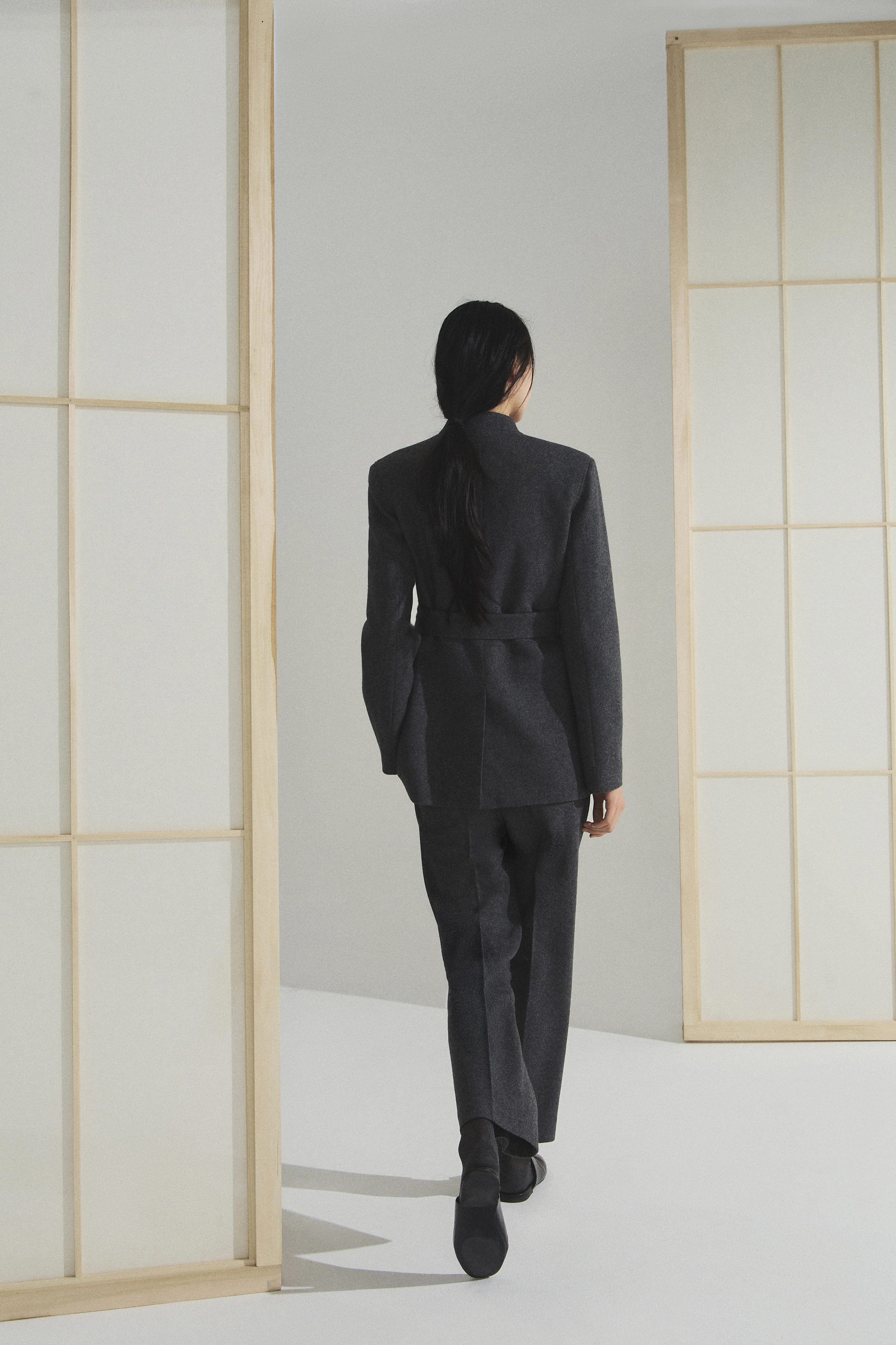 BELTED WOOL-BLEND BLAZER - Image 3