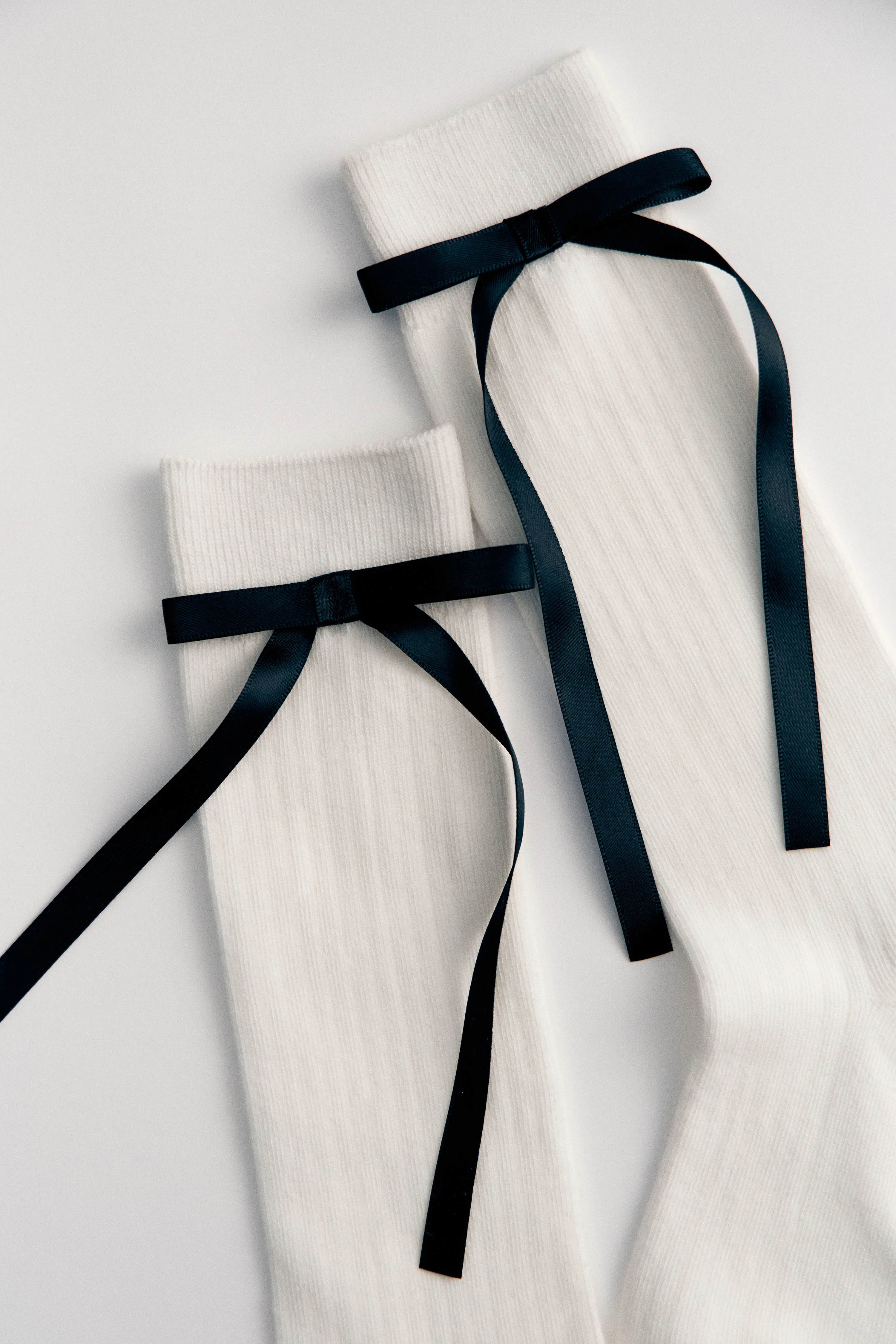 BOW-DETAIL KNEE SOCKS - Image 3