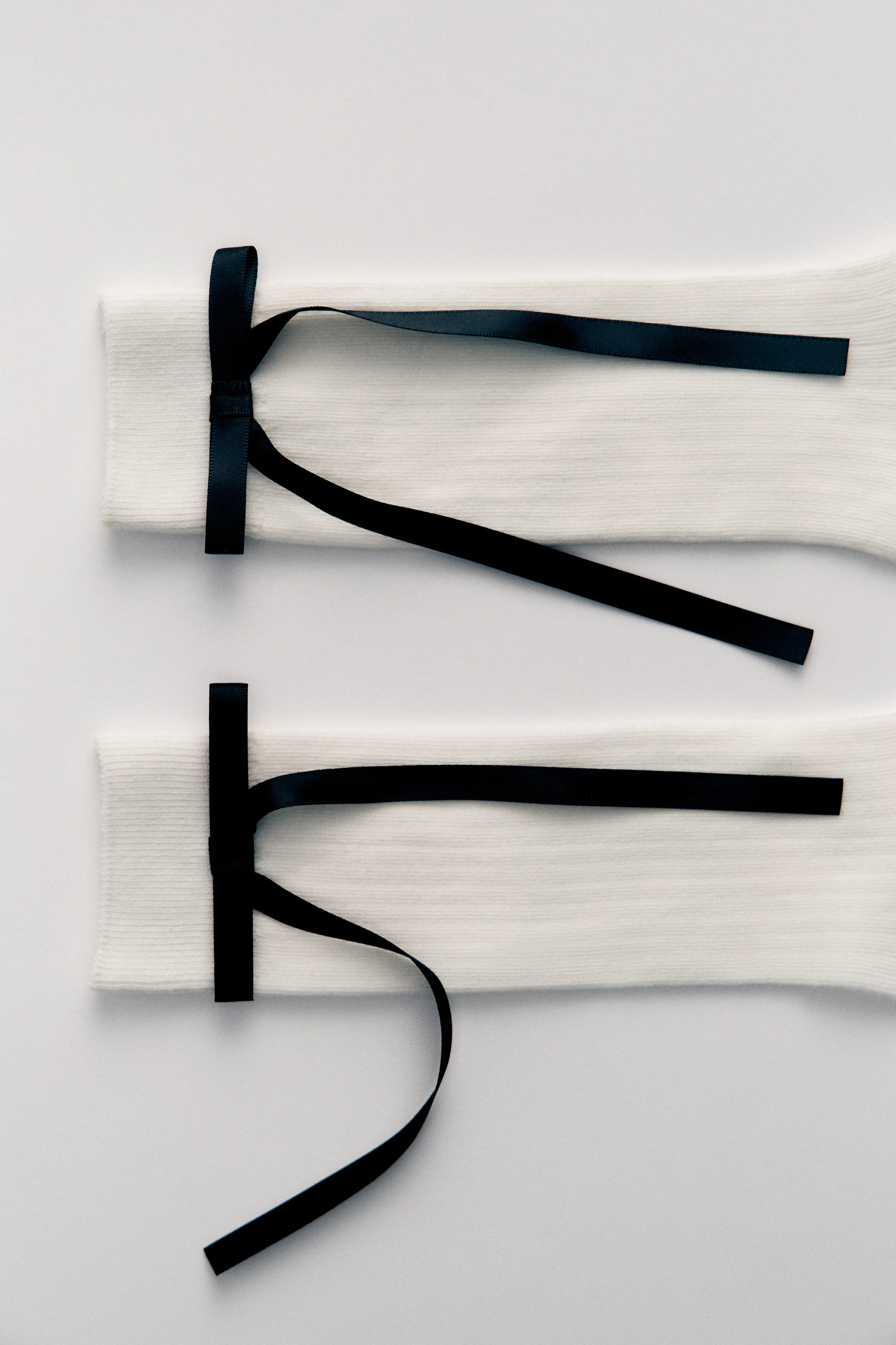 BOW-DETAIL KNEE SOCKS - Image 4