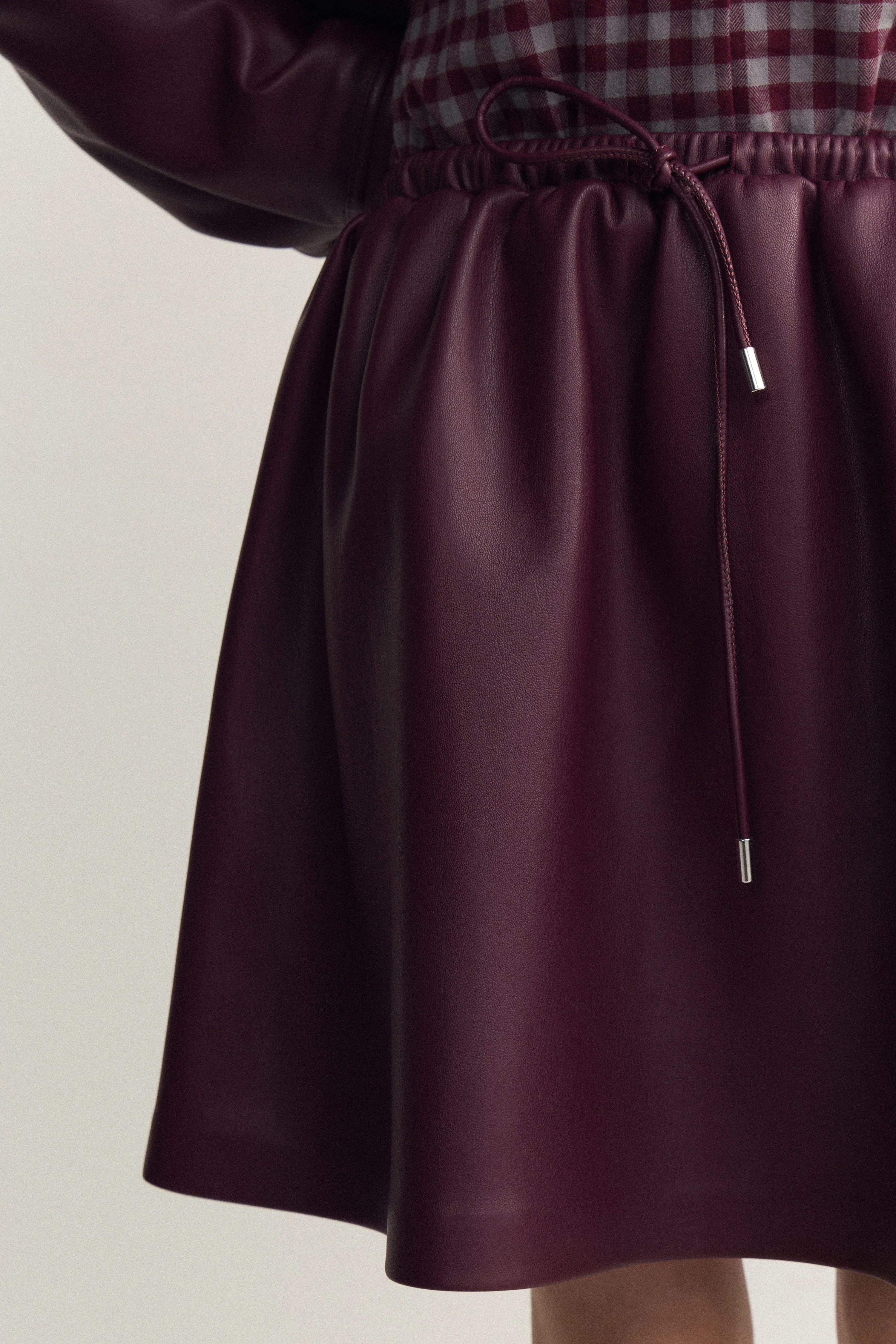 COATED FLARE SKIRT - Image 4