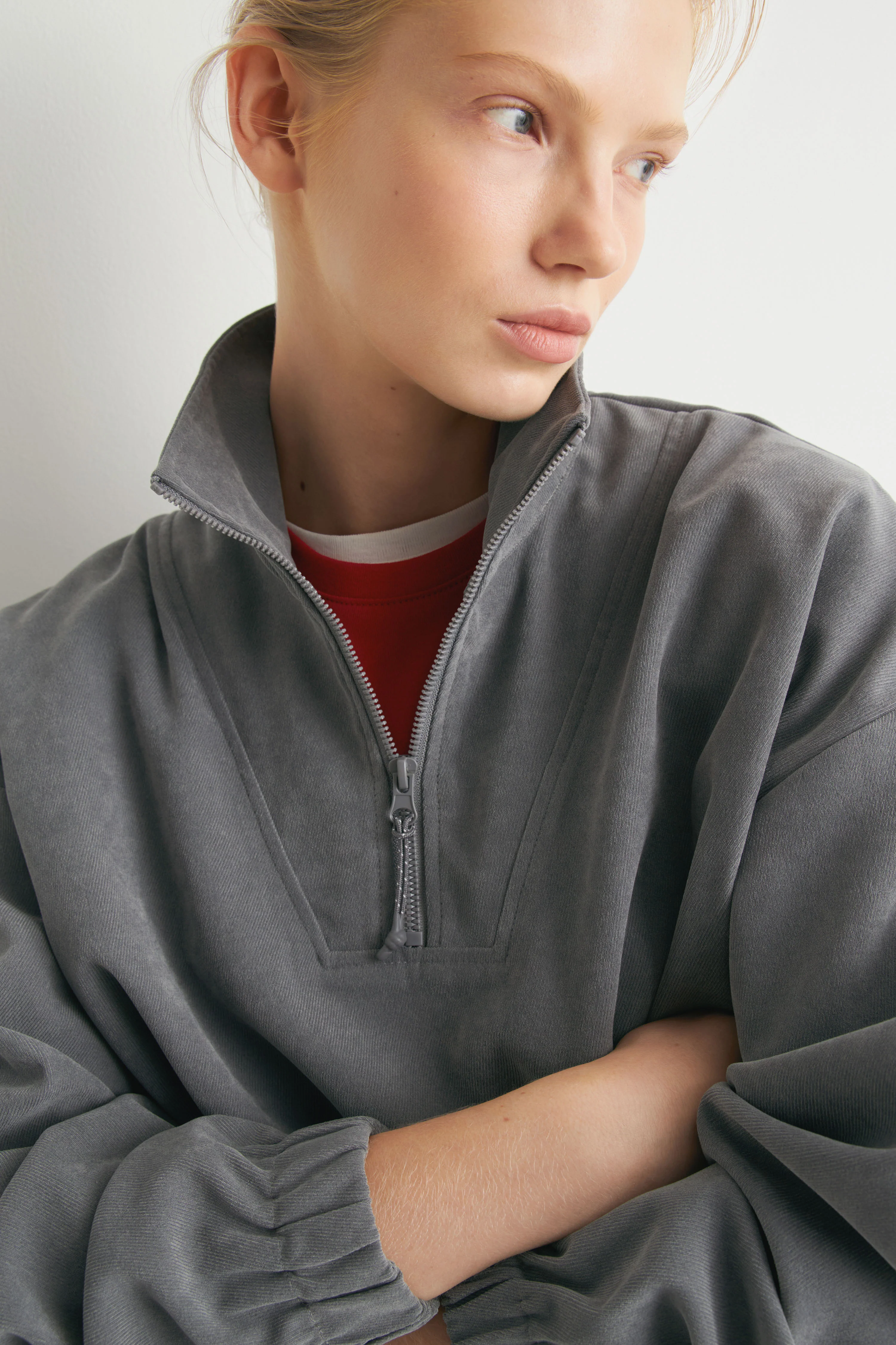 COLLARED ZIP-TOP SWEATSHIRT