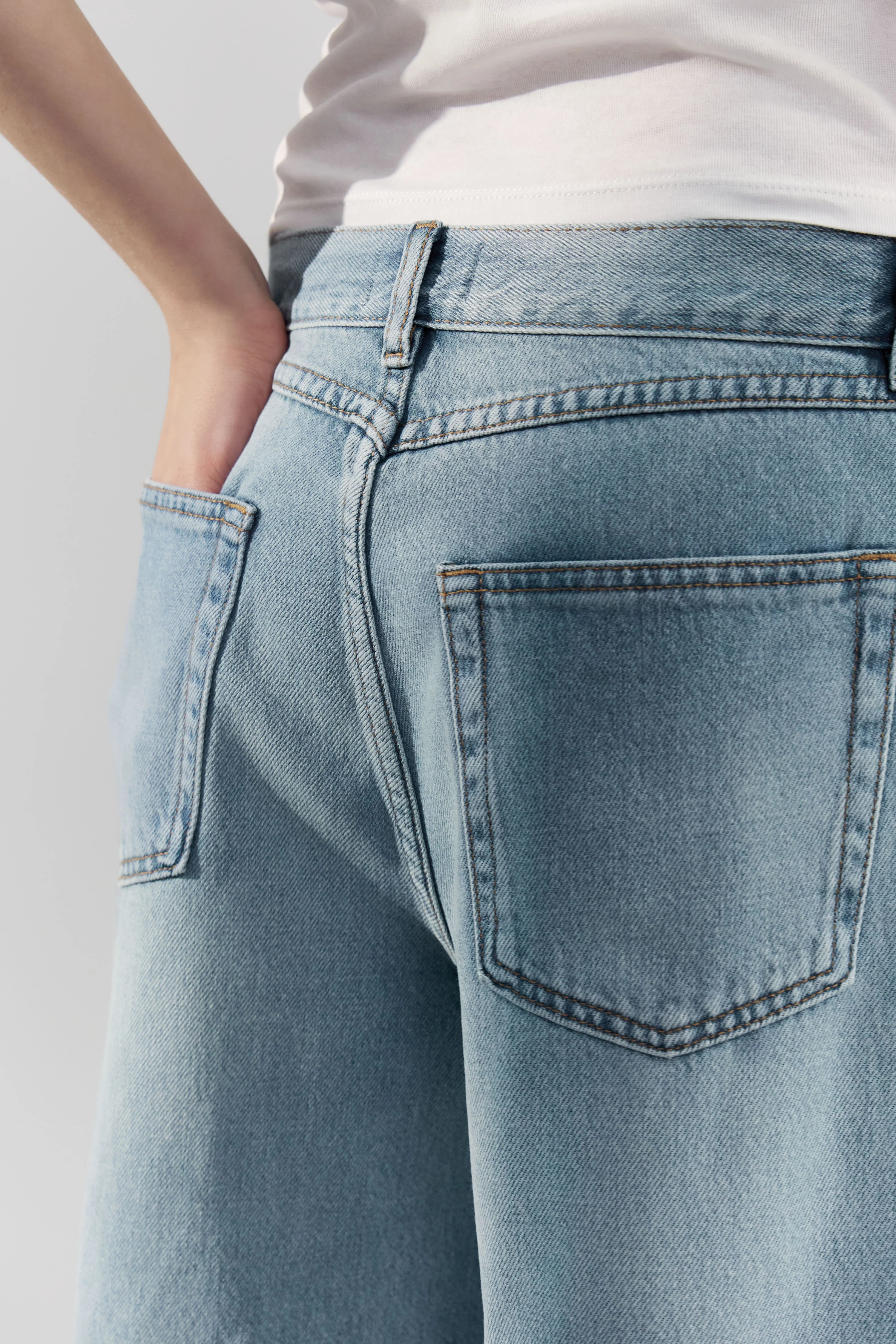 COTTON-LYOCELL WIDE FIT JEANS - Image 4
