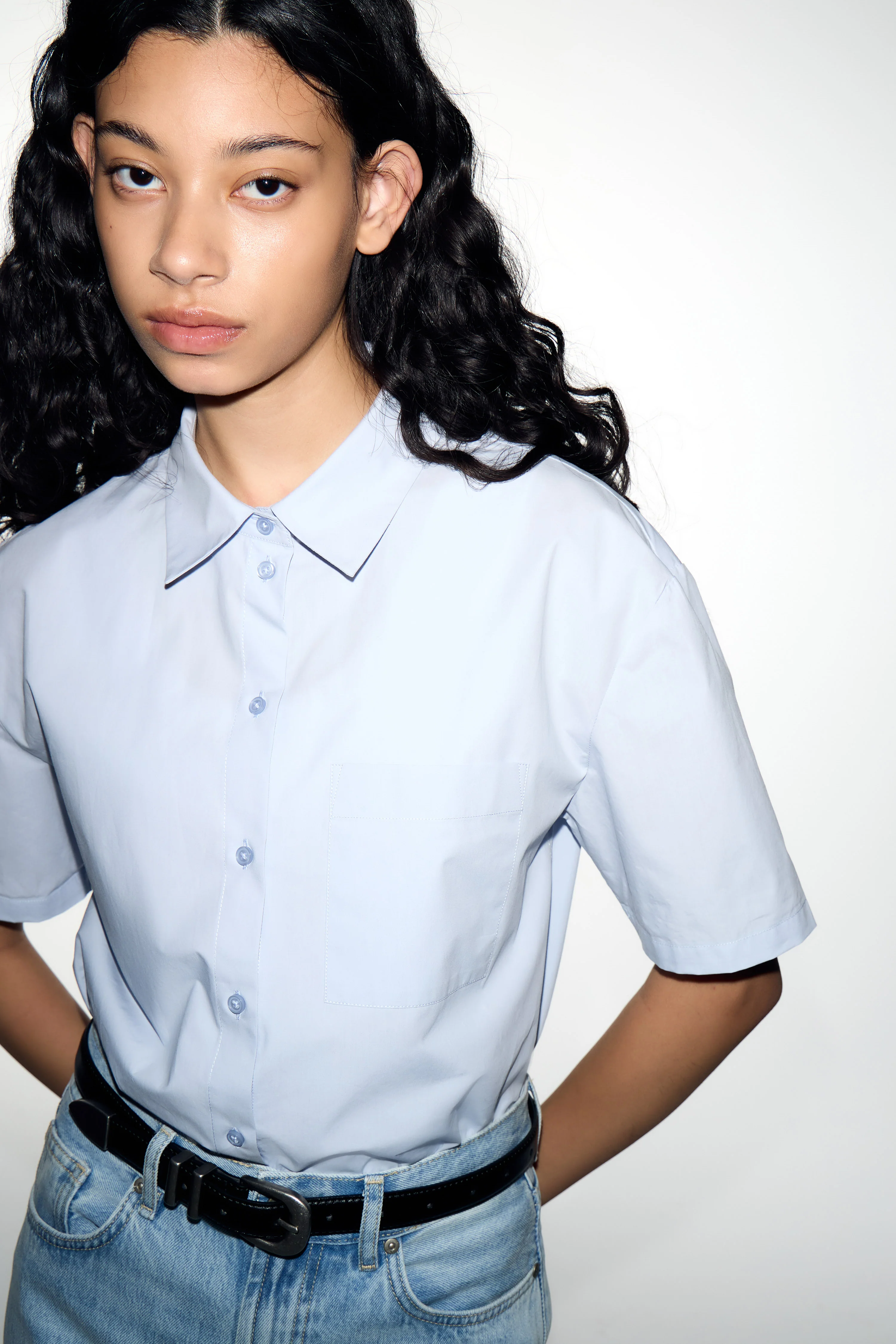 COTTON POCKET-DETAIL SHIRT - Image 2