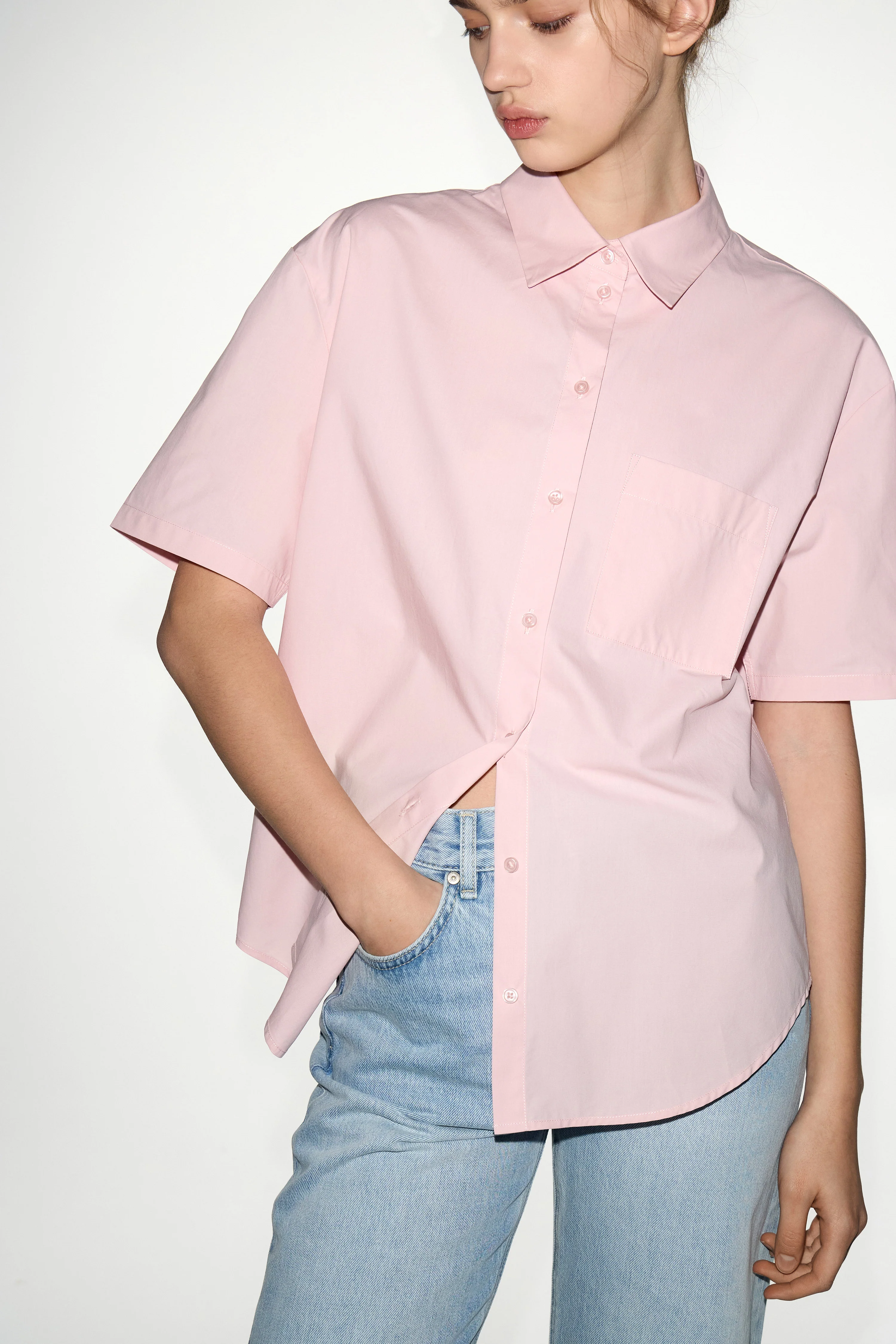 COTTON POCKET-DETAIL SHIRT