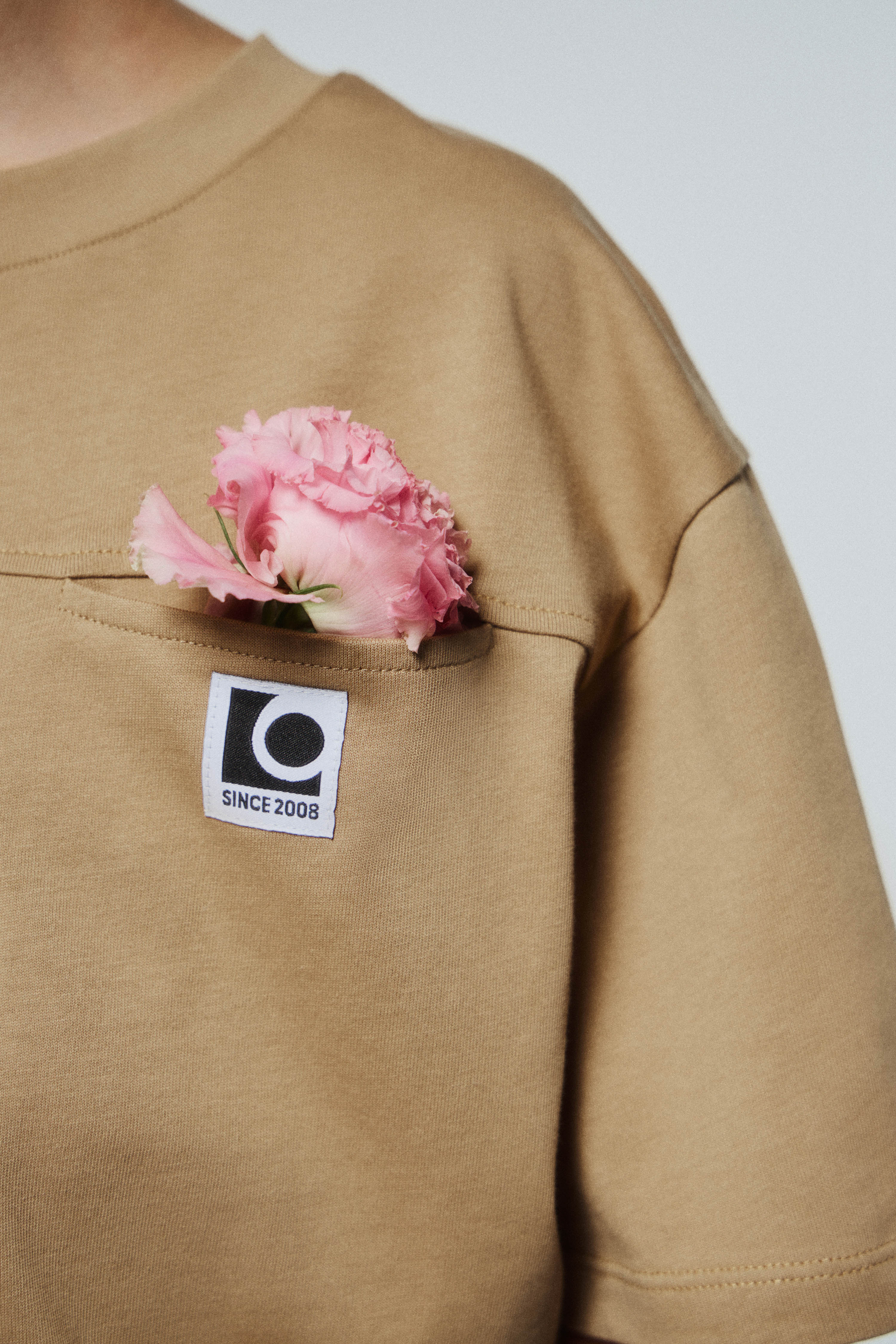 COTTON T-SHIRT WITH POCKET - Image 2