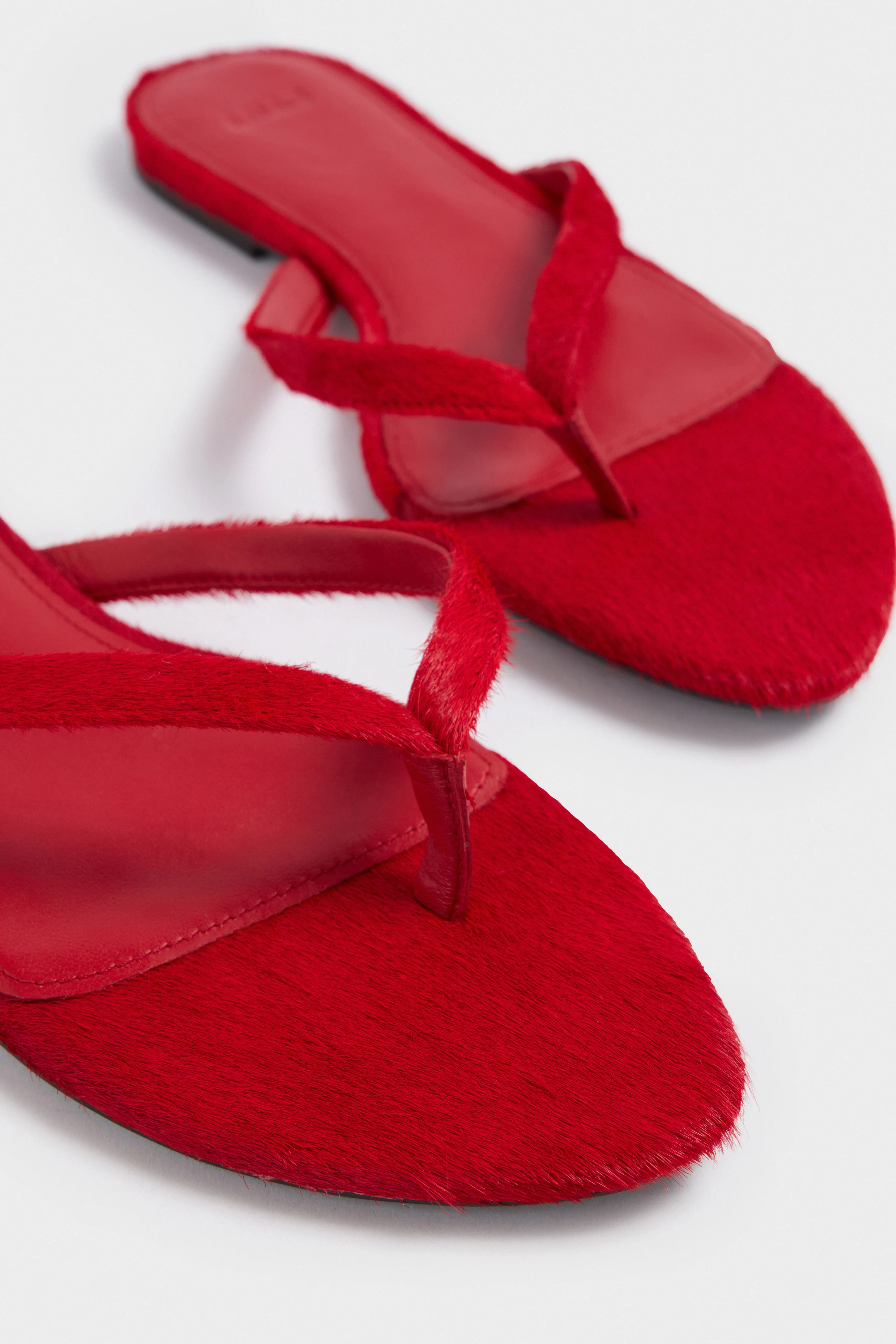 COW FURSKIN FLIP-FLOPS - Image 6
