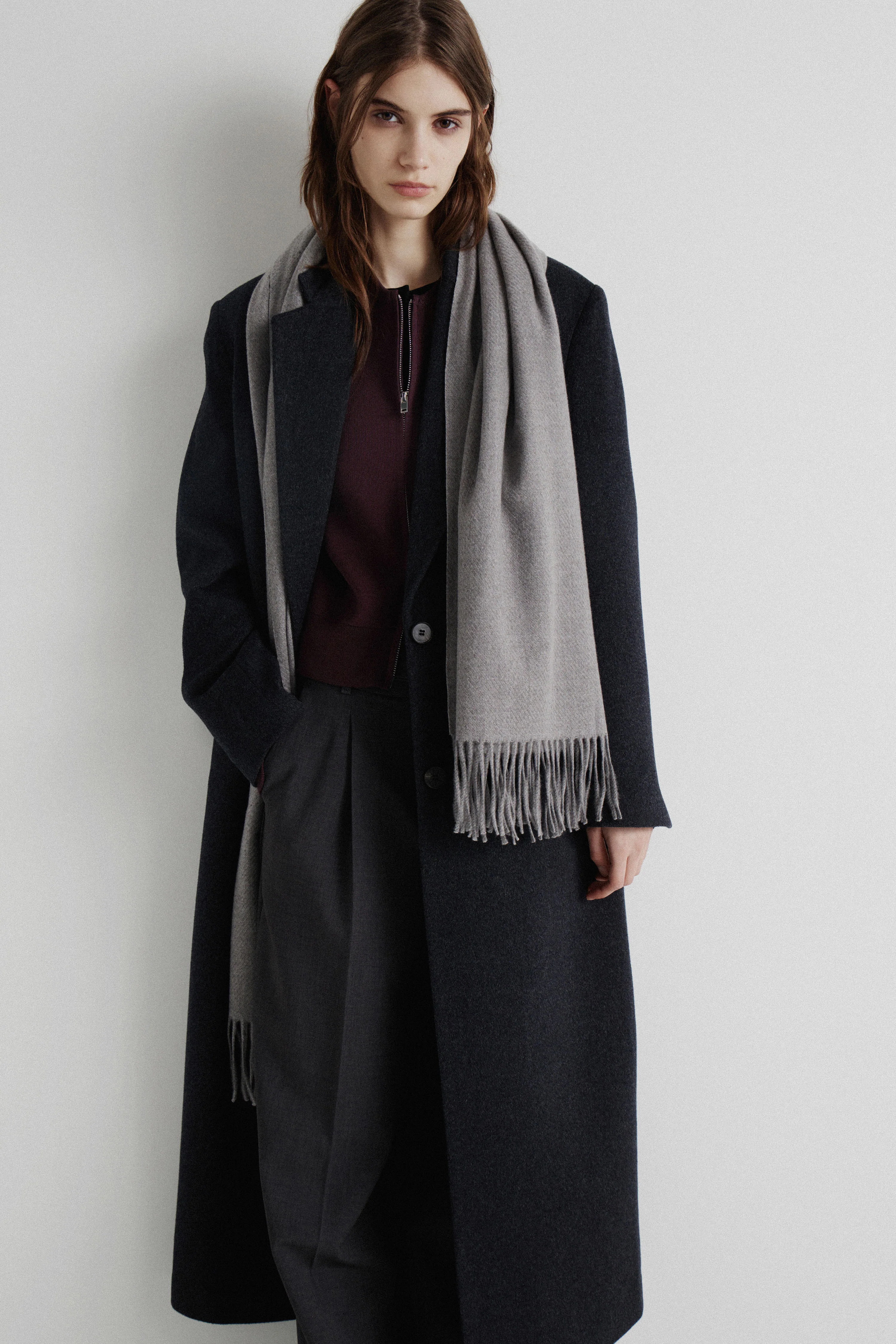 COZY FRINGED SCARF