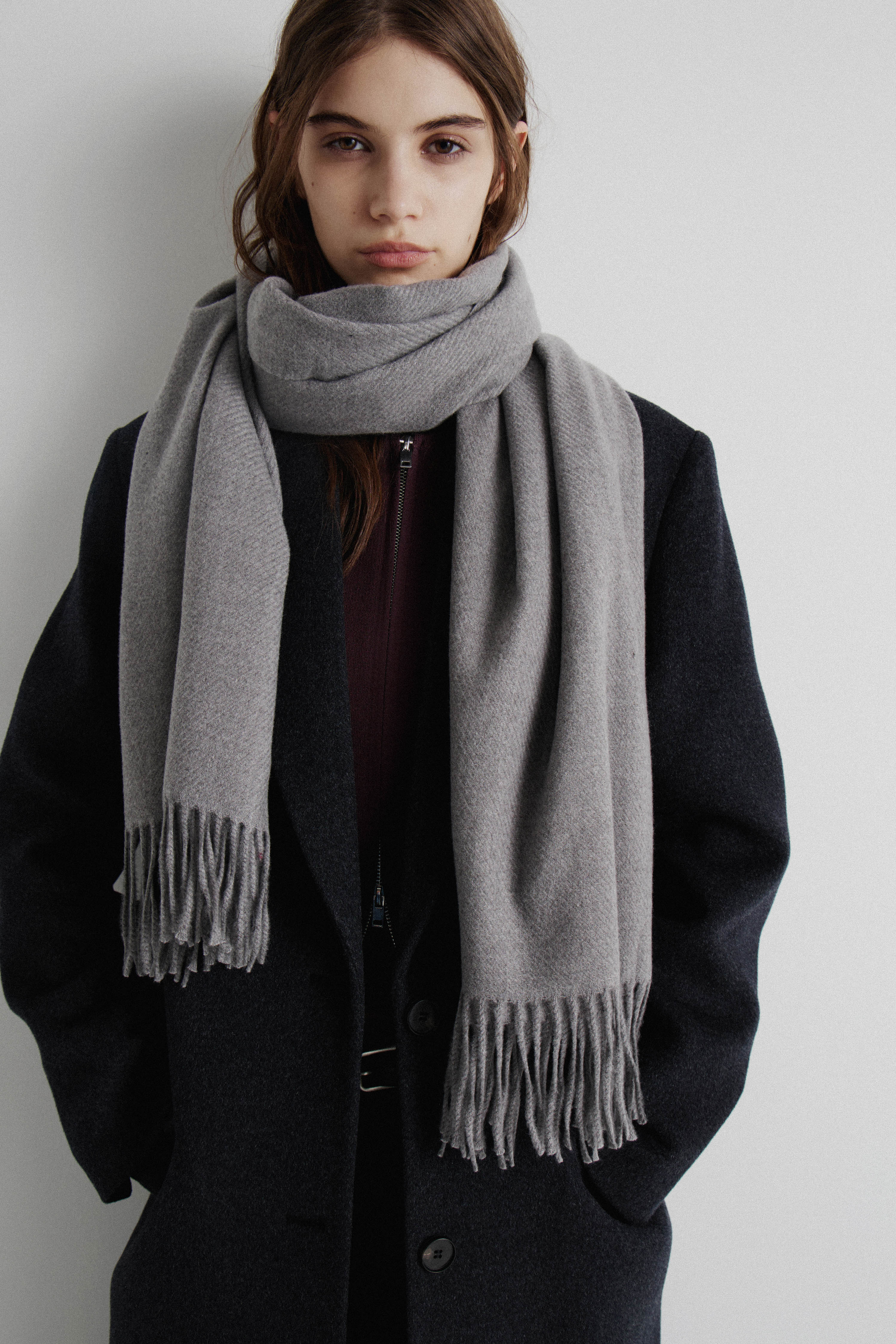 COZY FRINGED SCARF - Image 2