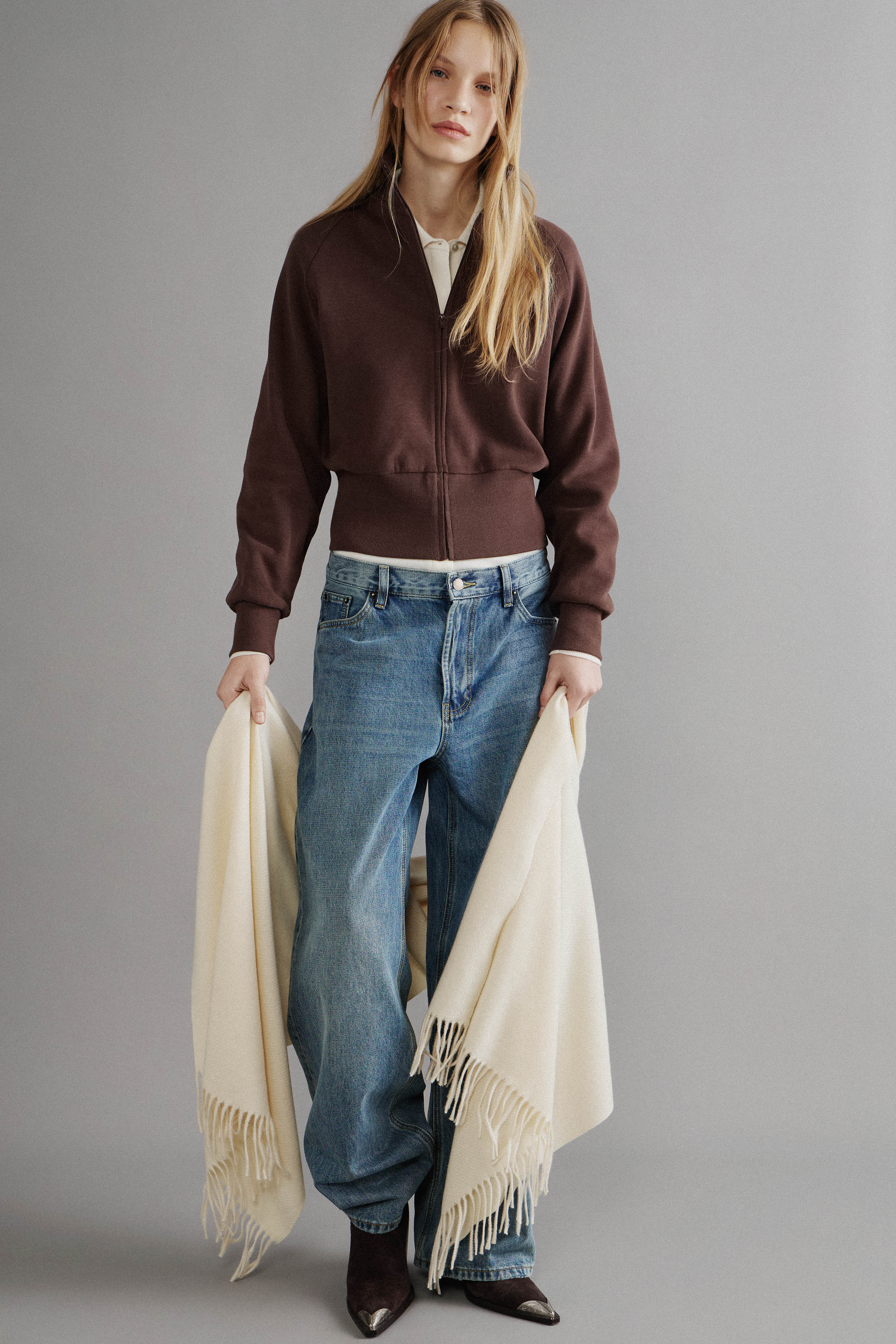 COZY FRINGED SCARF