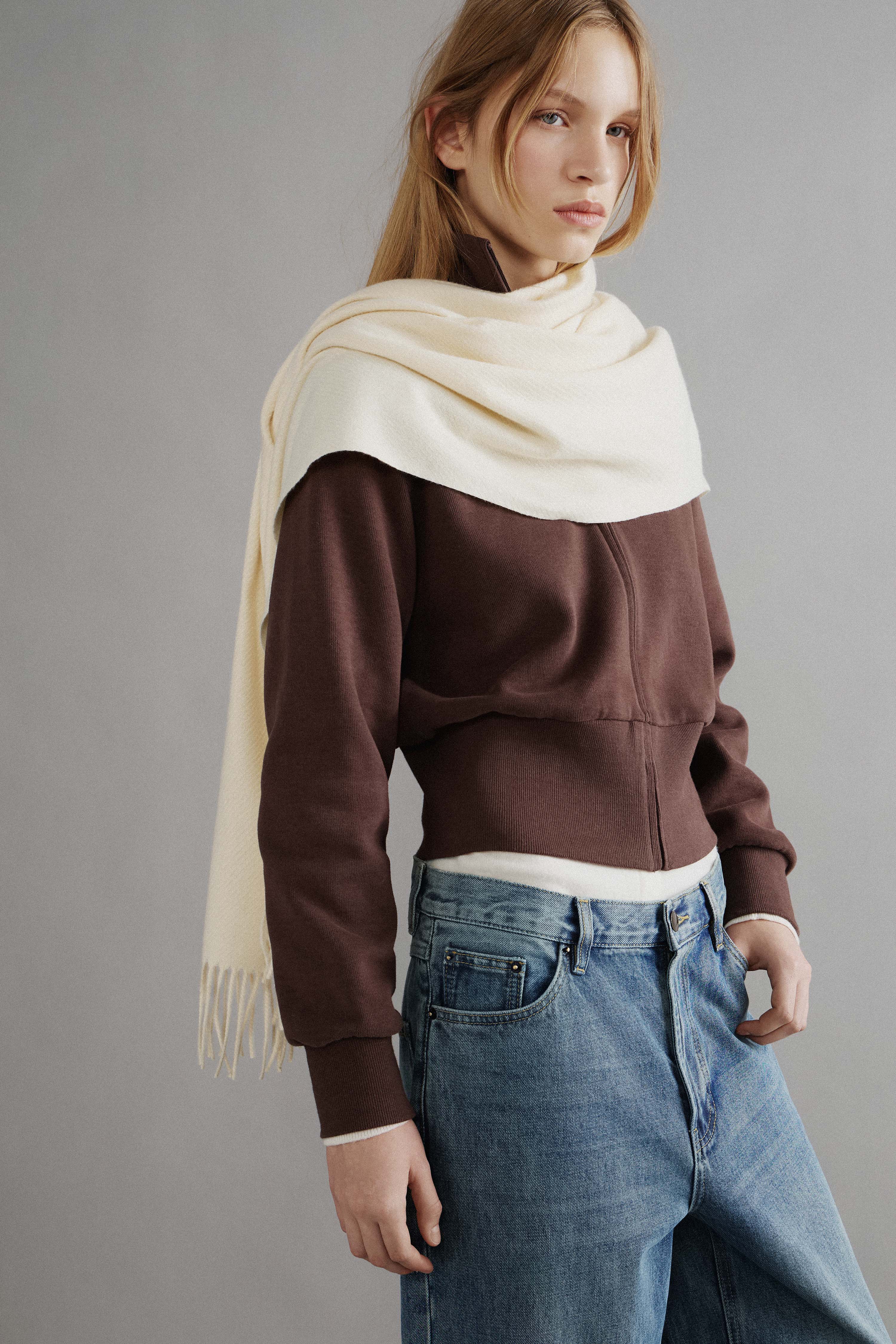 COZY FRINGED SCARF - Image 2