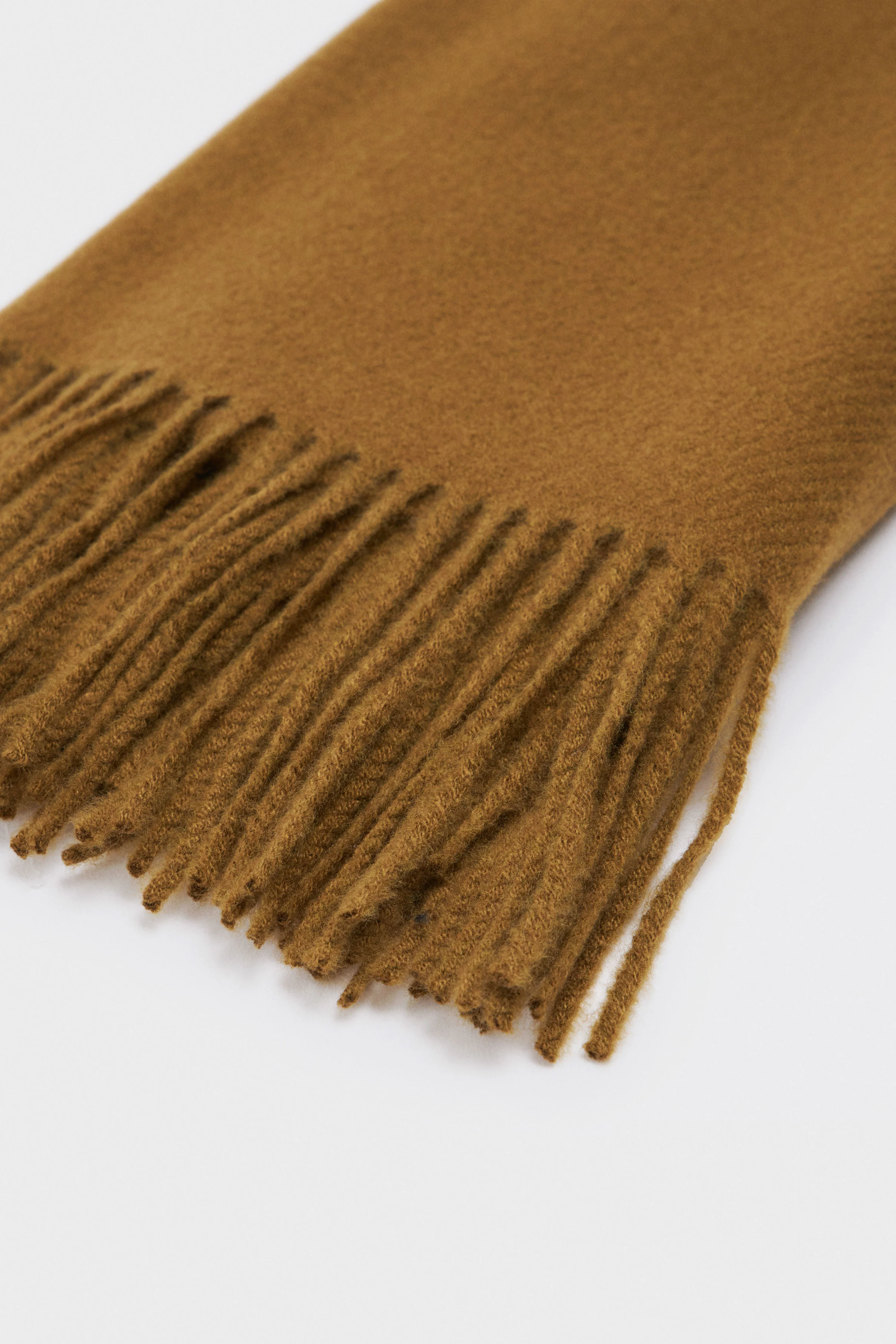 COZY FRINGED SCARF - Image 3