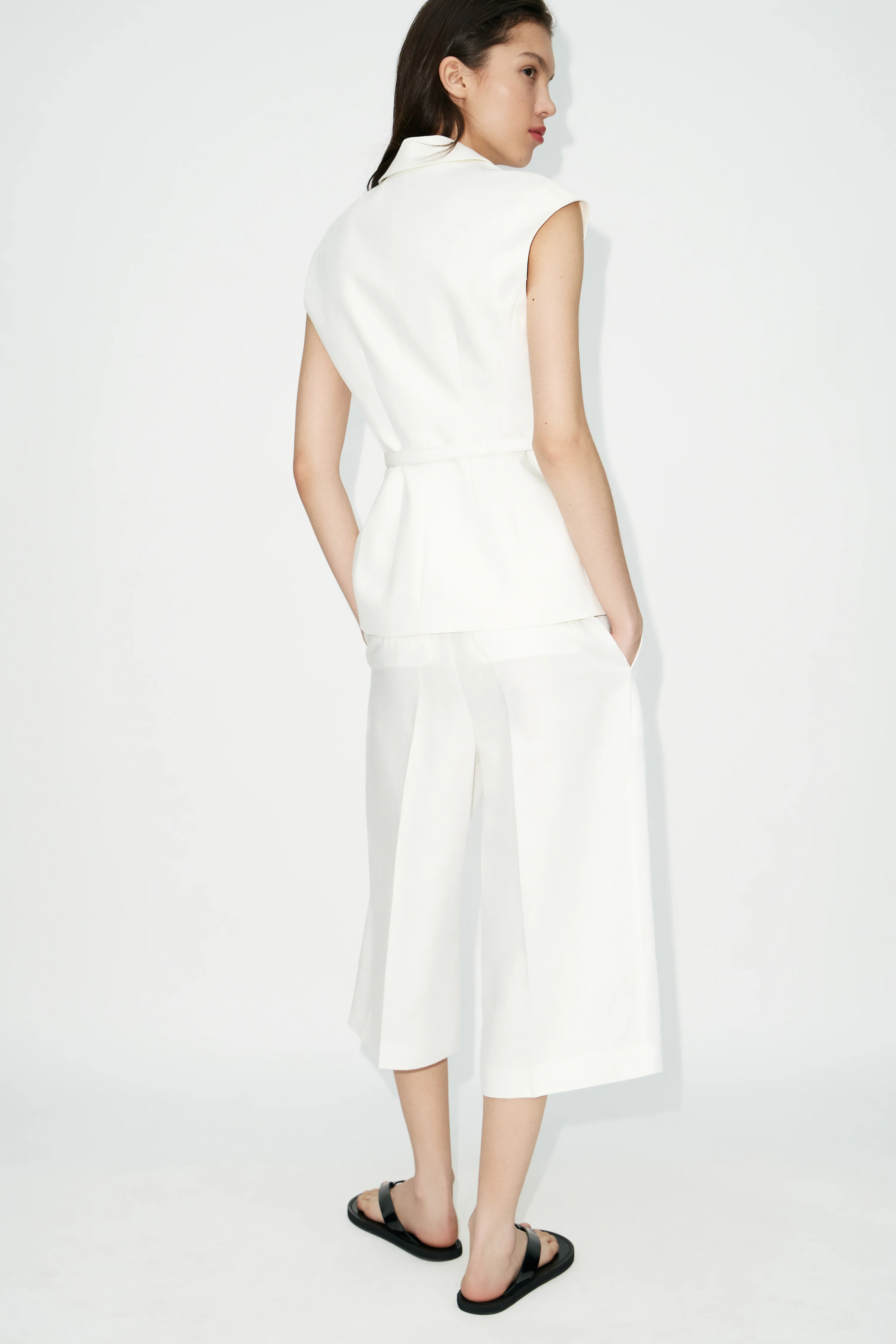CREASED LYOCELL-LINEN BERMUDA SHORTS - Image 3