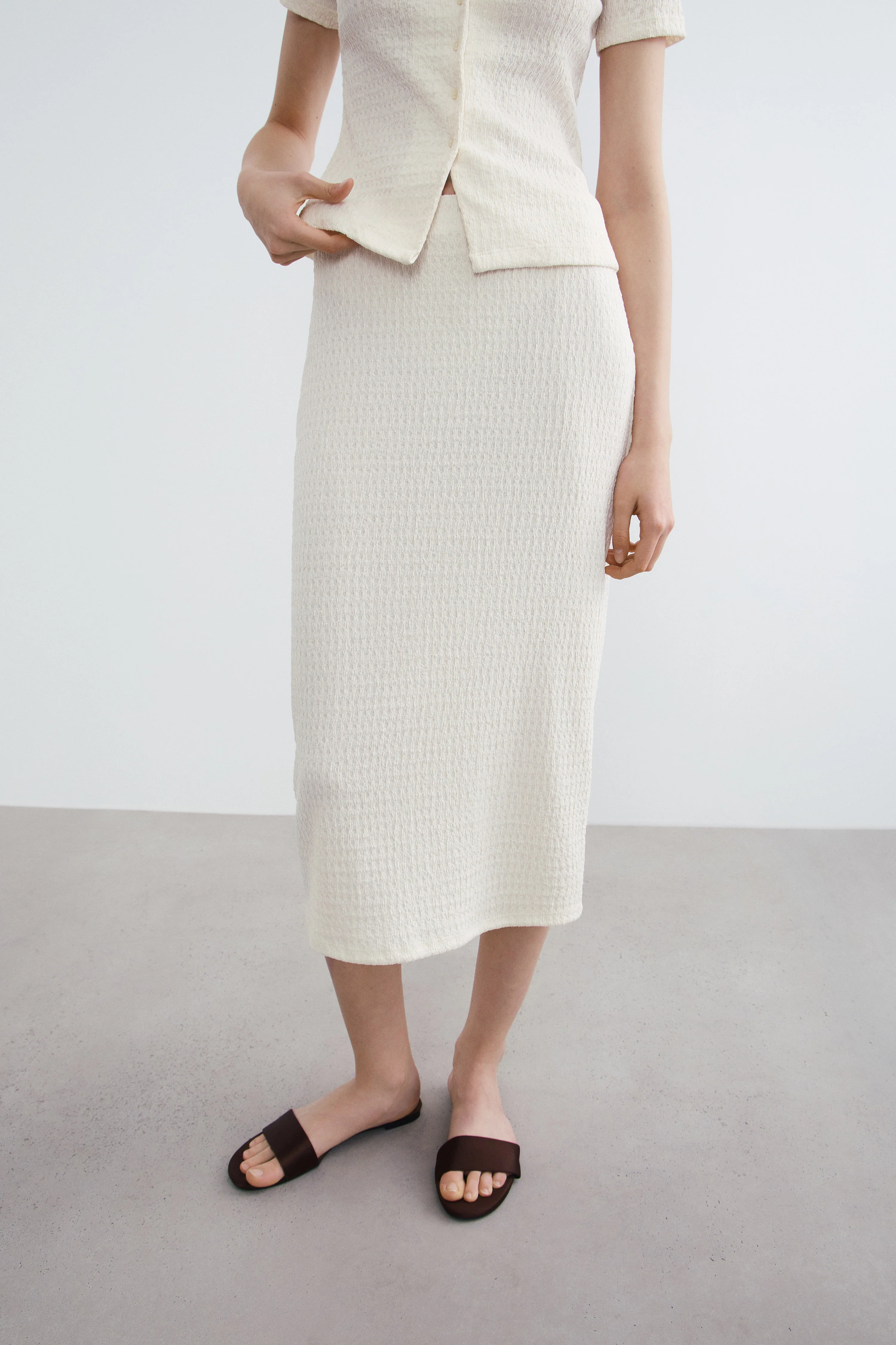 CRINKLED SKIRT - Image 2
