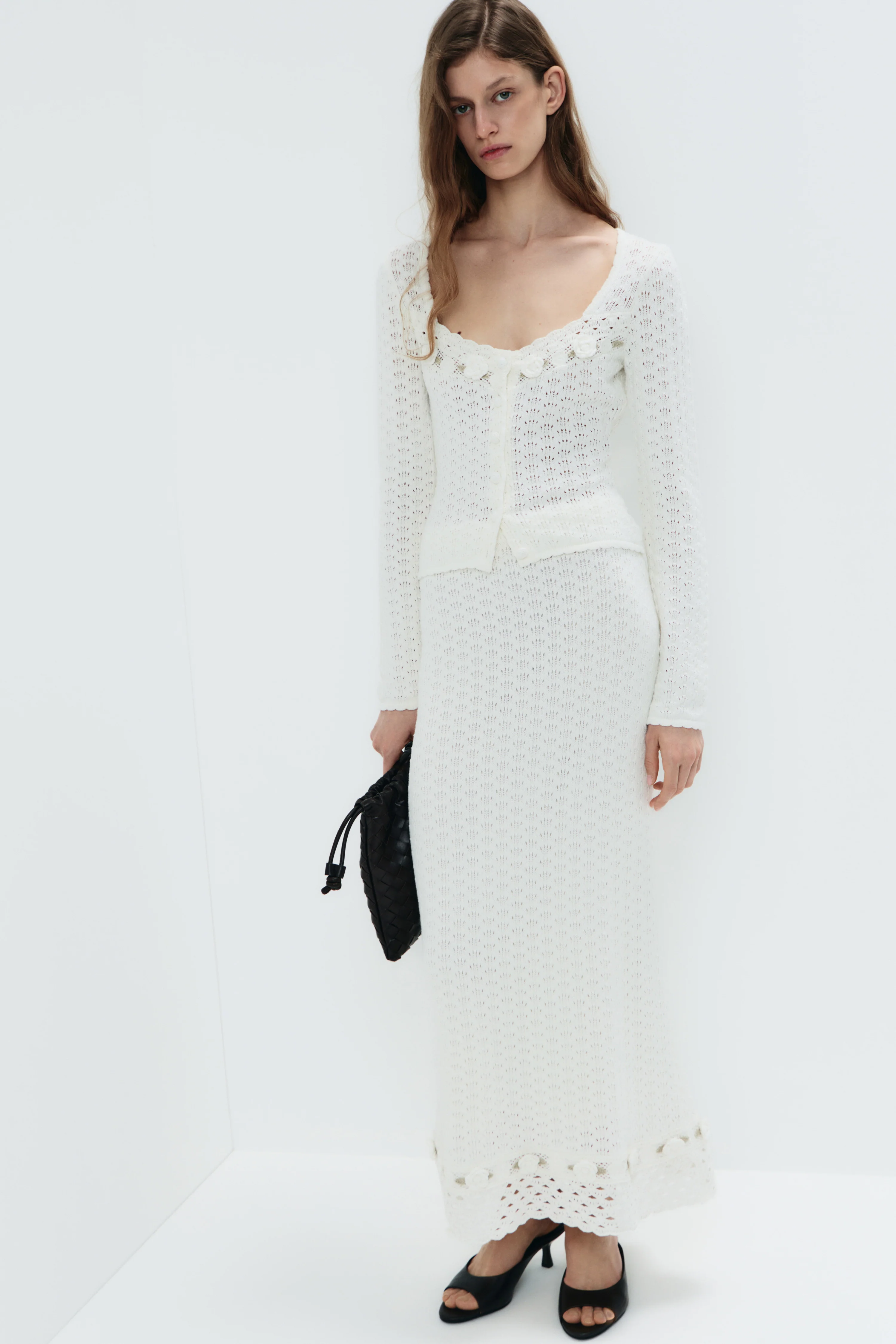 CROCHET-LOOK KNIT SKIRT