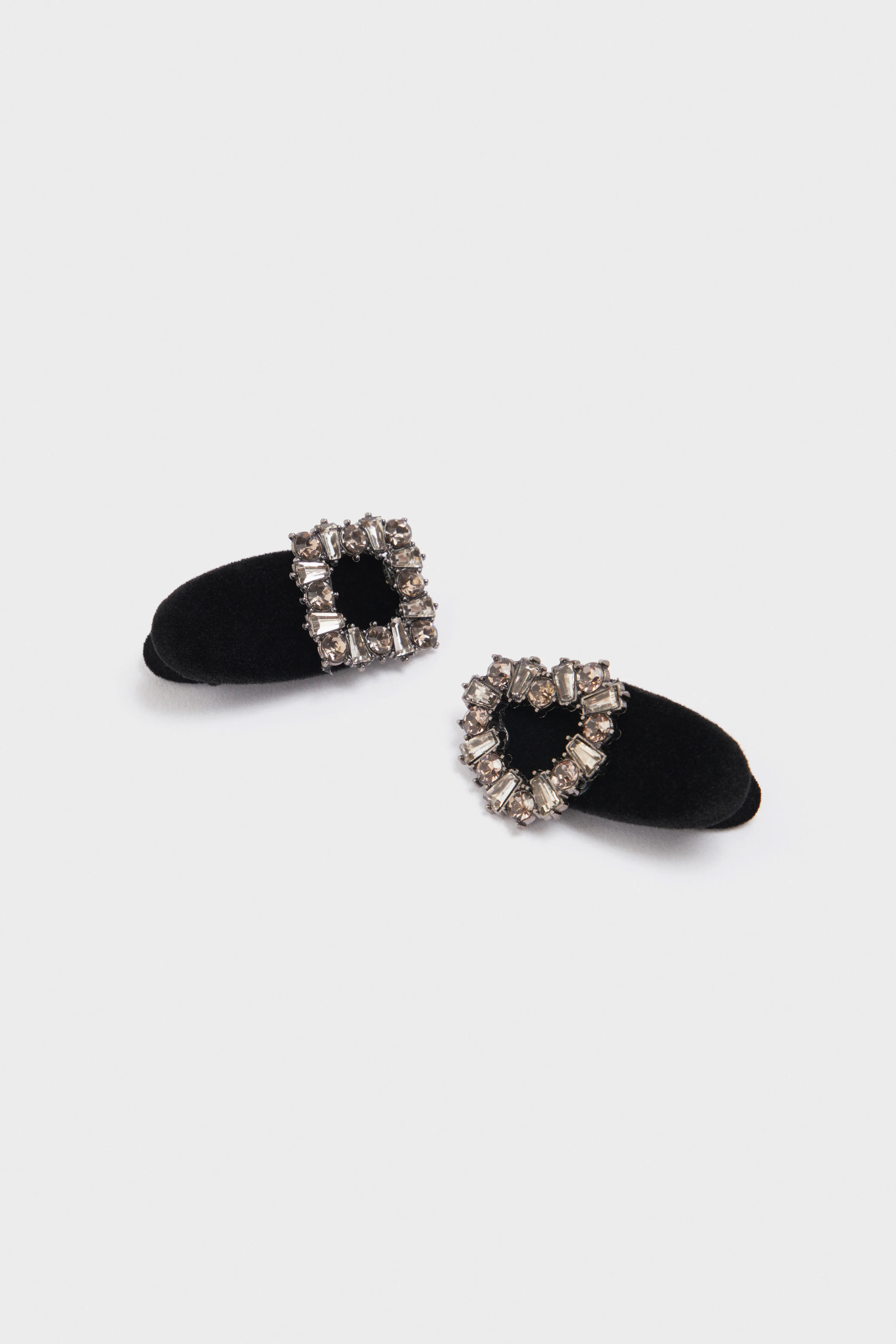 CRYSTAL-EMBELLISHED VELVET HAIR CLIPS - Image 5
