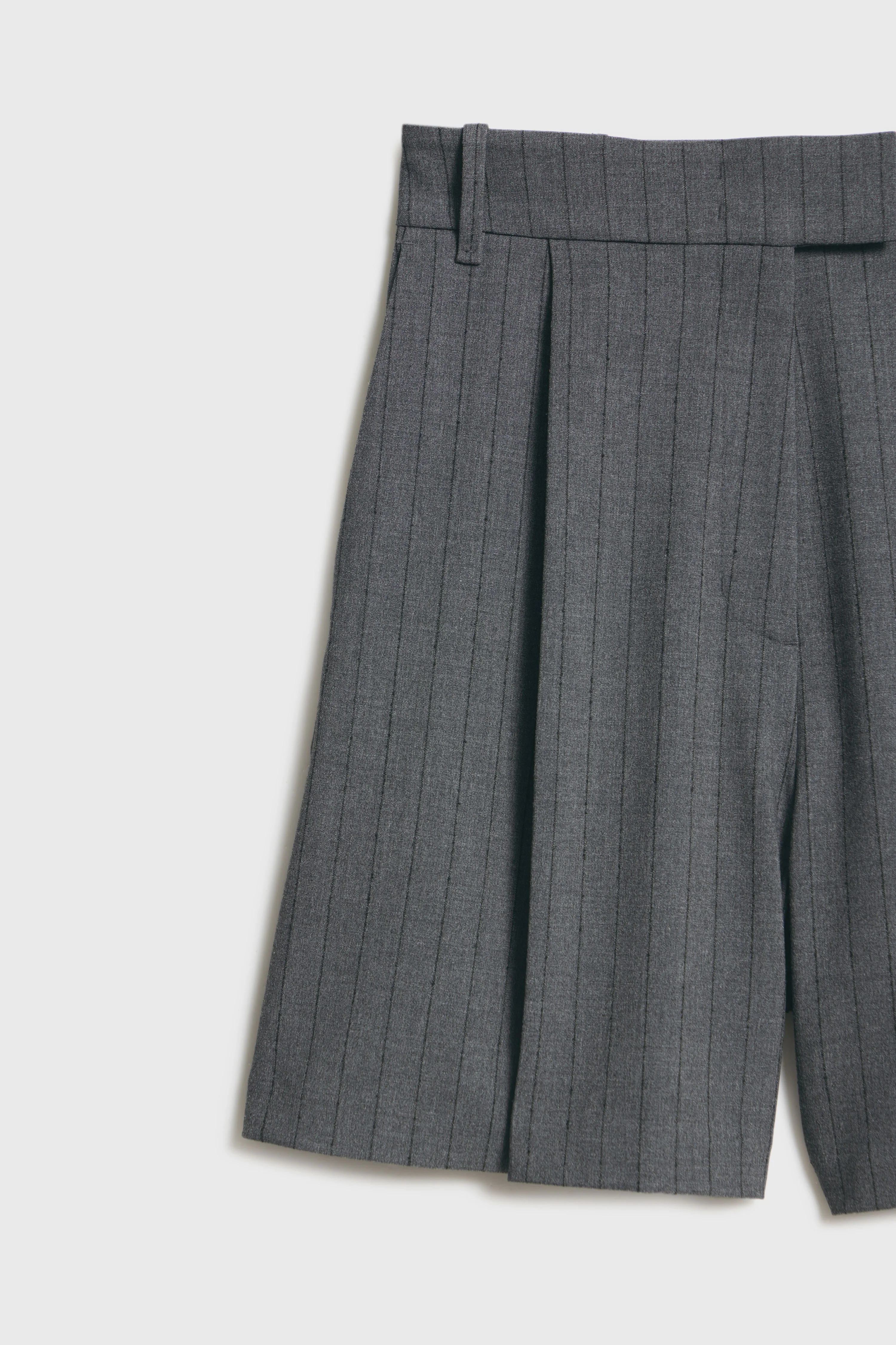 DARTED BERMUDA SHORTS - Image 6