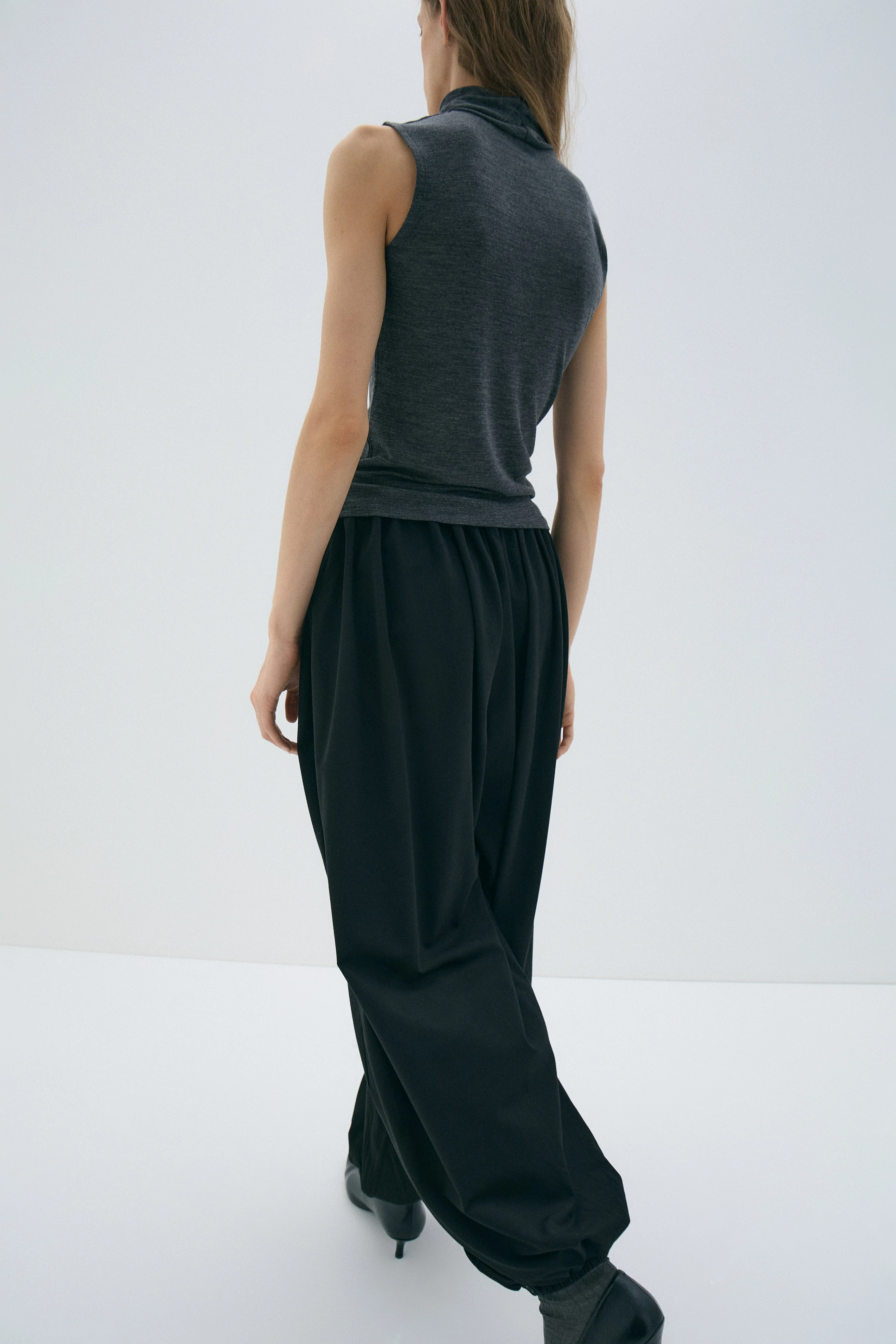 DRAPED BARREL LEG TROUSERS - Image 3