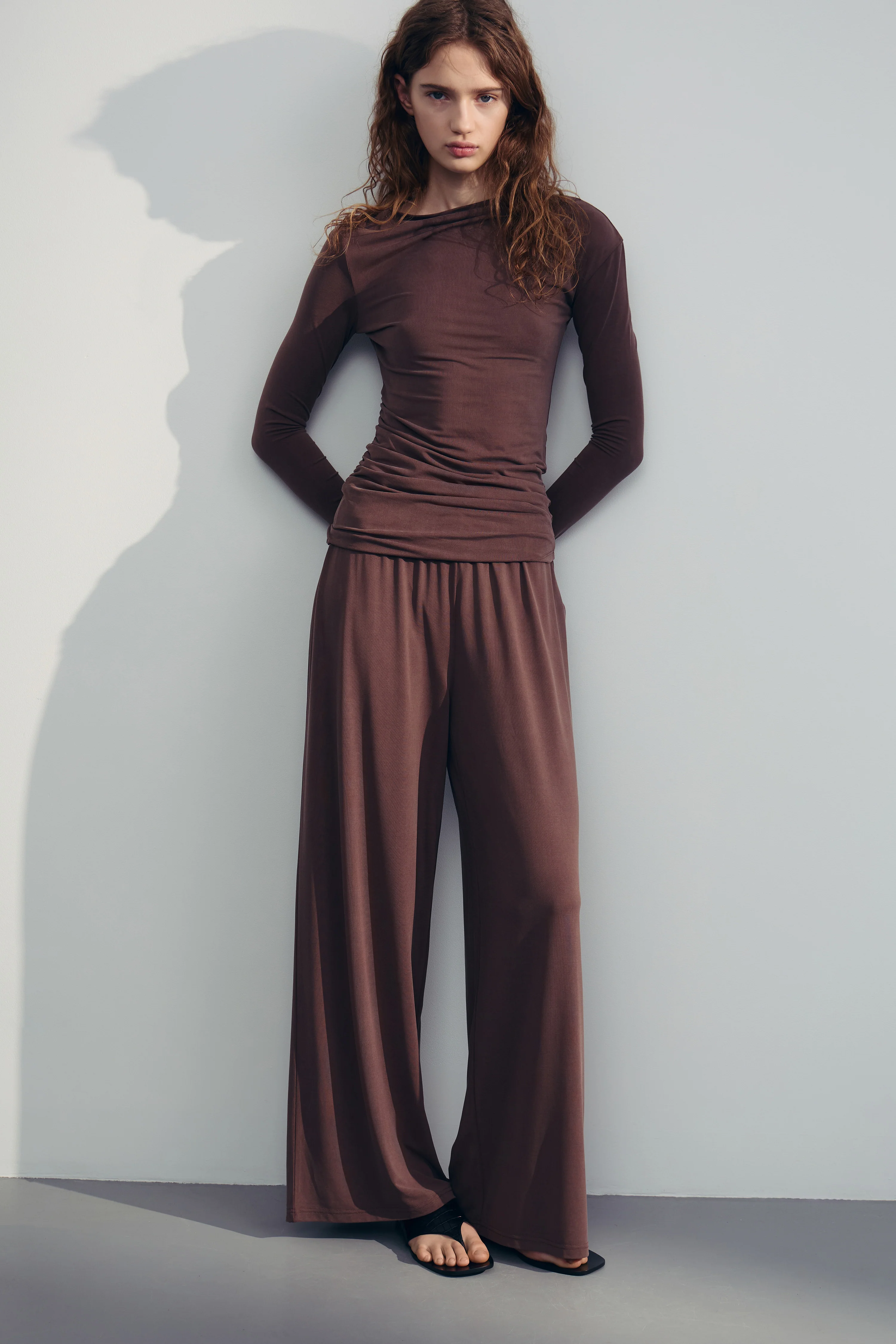 DRAPED LONG-SLEEVED T-SHIRT - Image 2