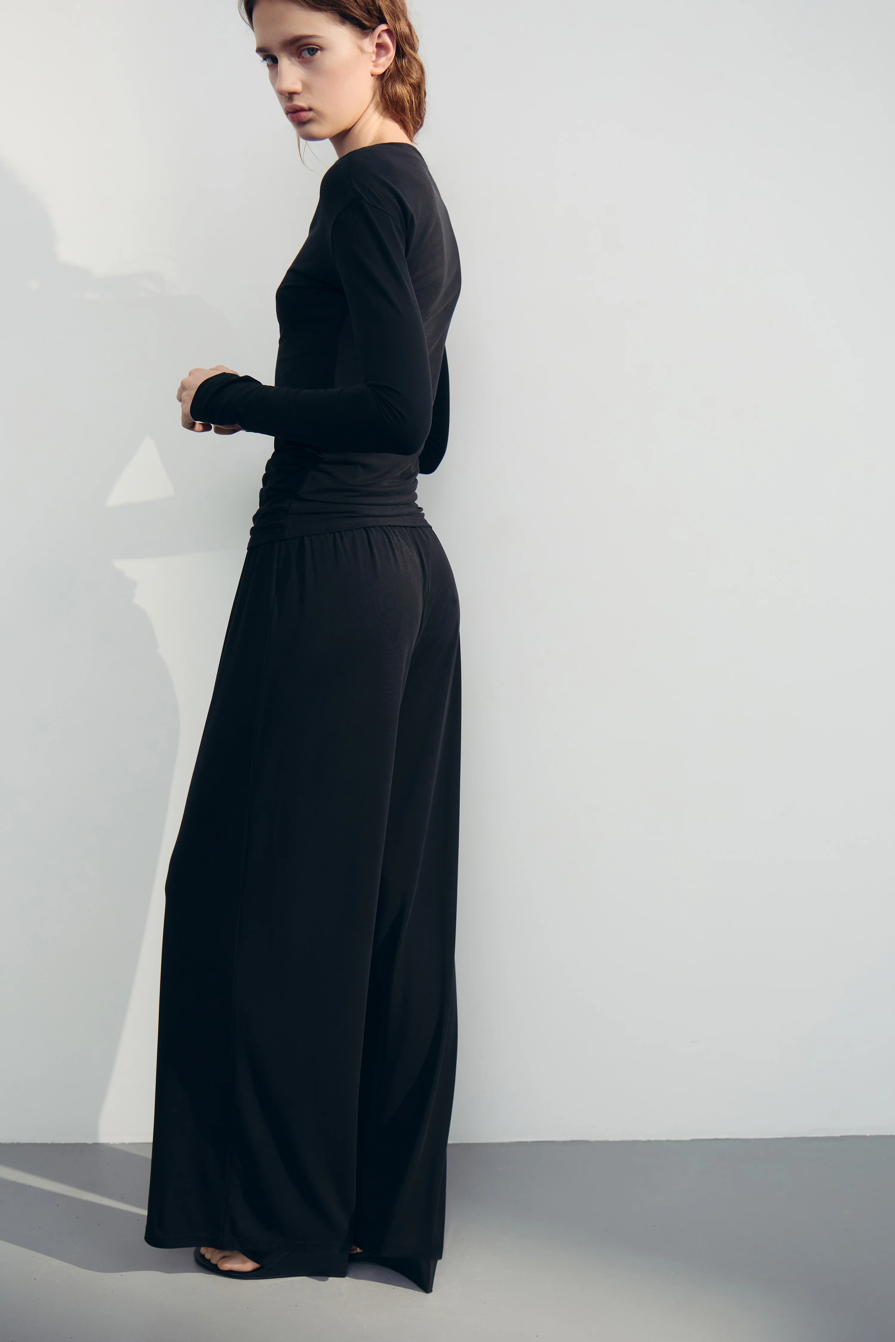 DRAPED LONG-SLEEVED T-SHIRT