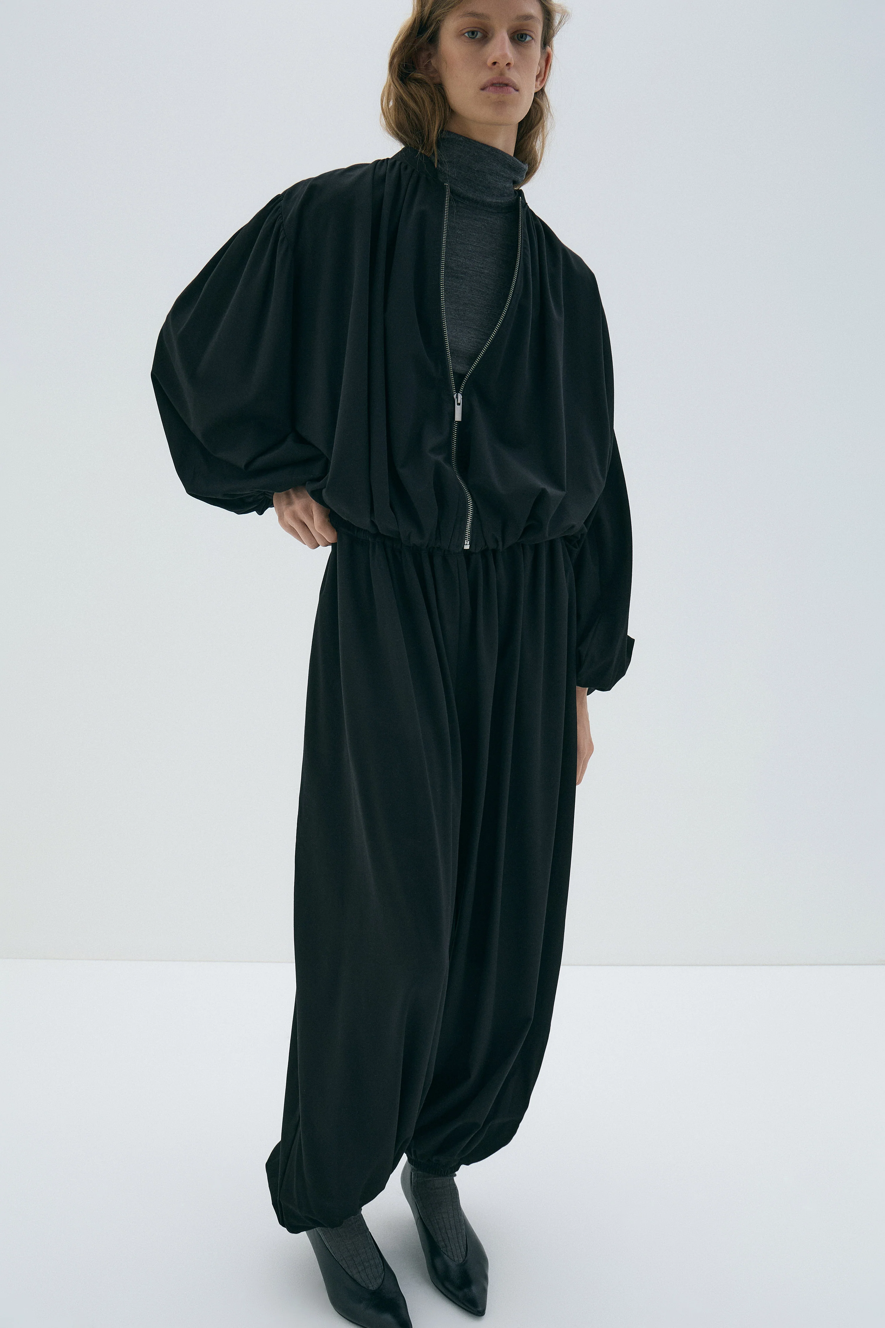DRAPED VOLUME SWEATSHIRT - Image 2