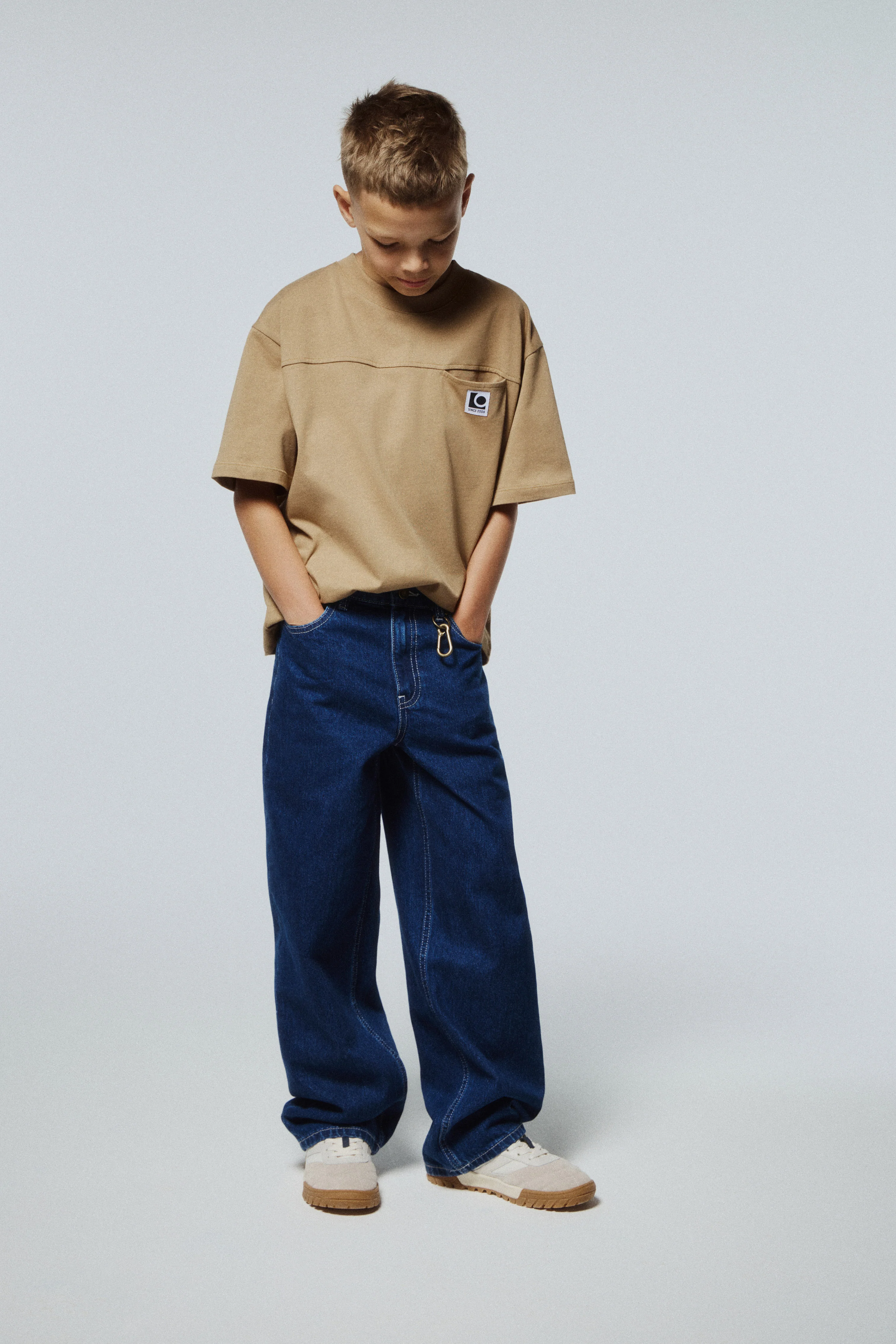 EMBELLISHED BAGGY JEANS