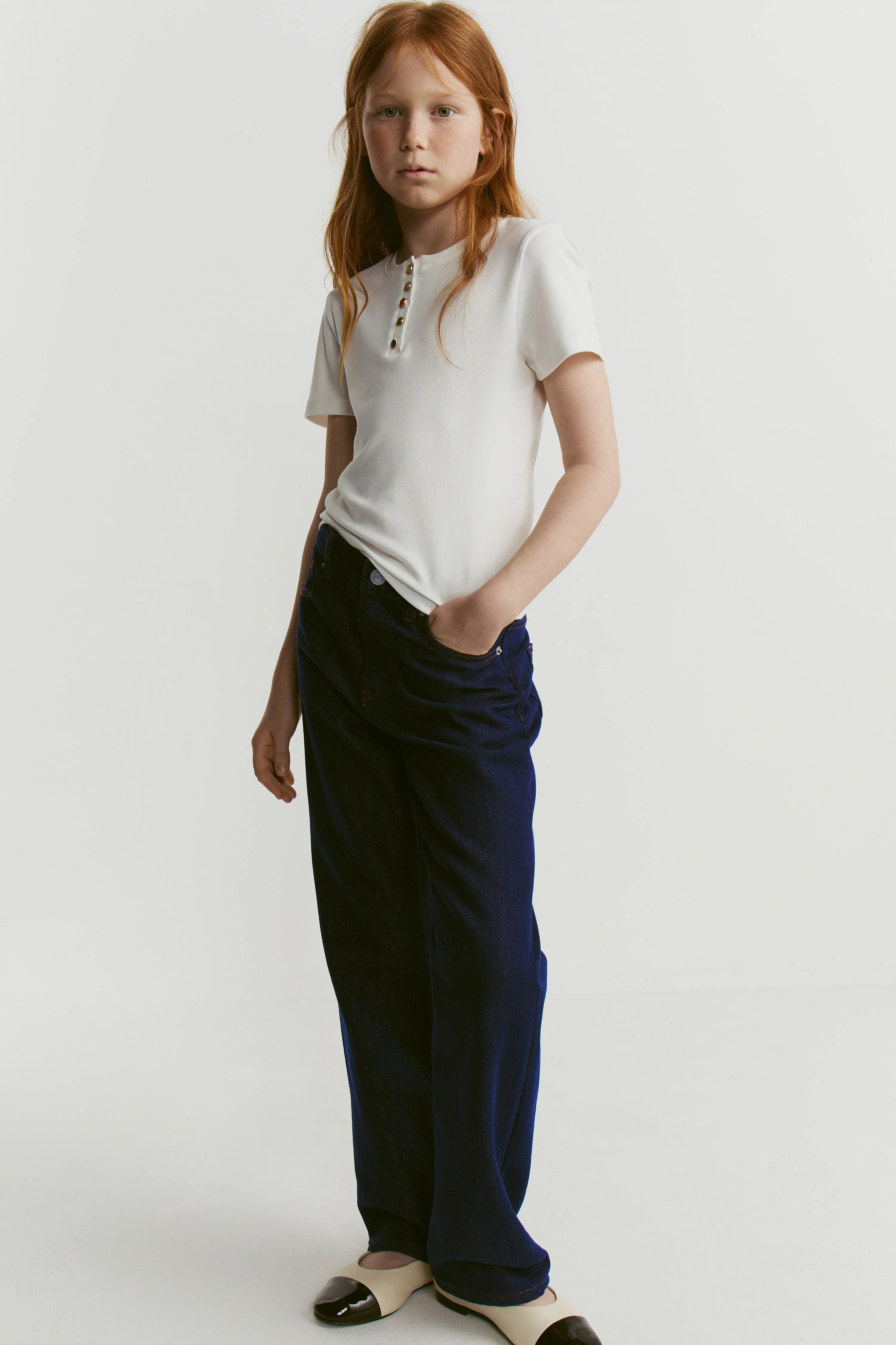 EMBELLISHED BUTTONS T-SHIRT