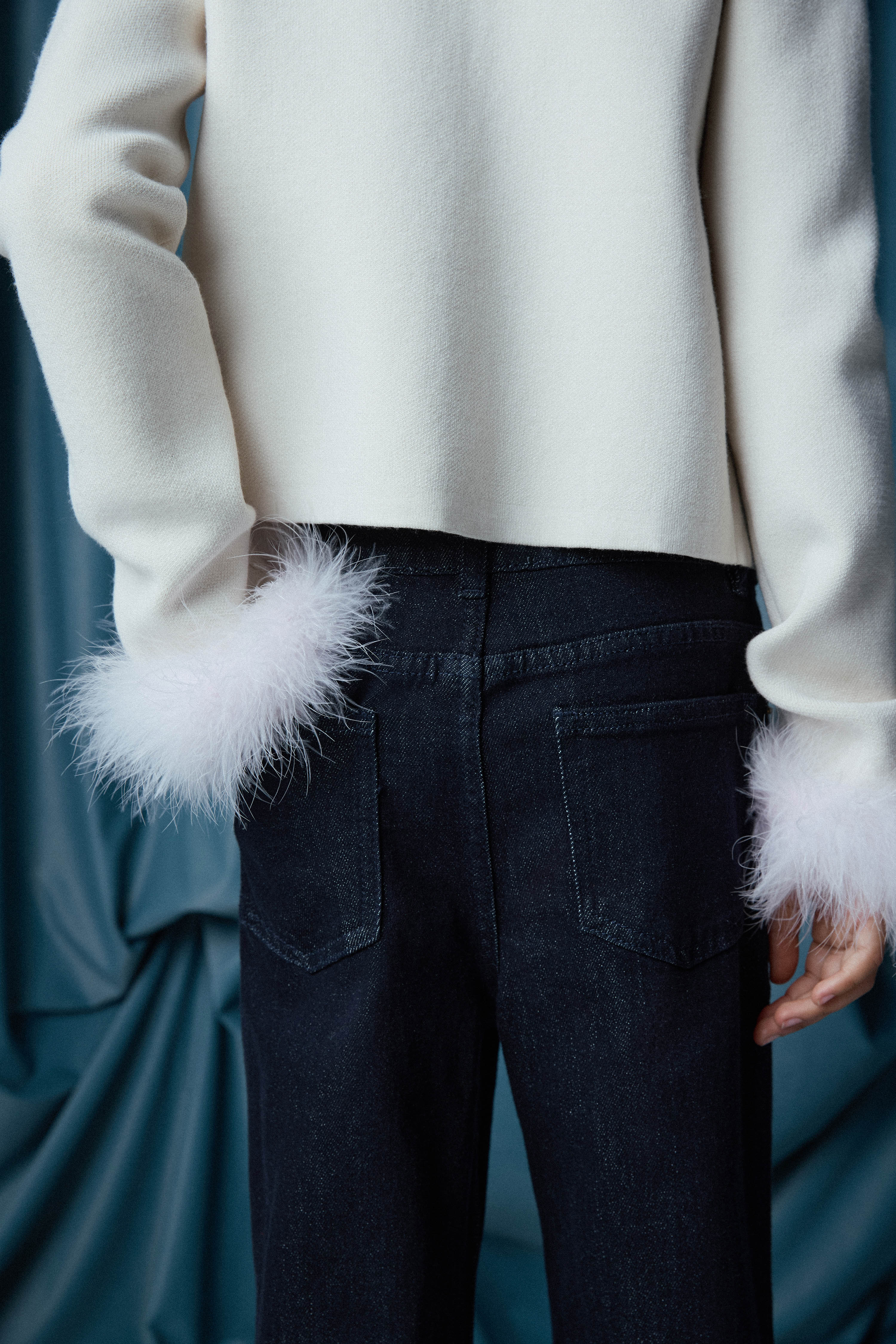 EMBELLISHED FLARED JEANS - Image 4