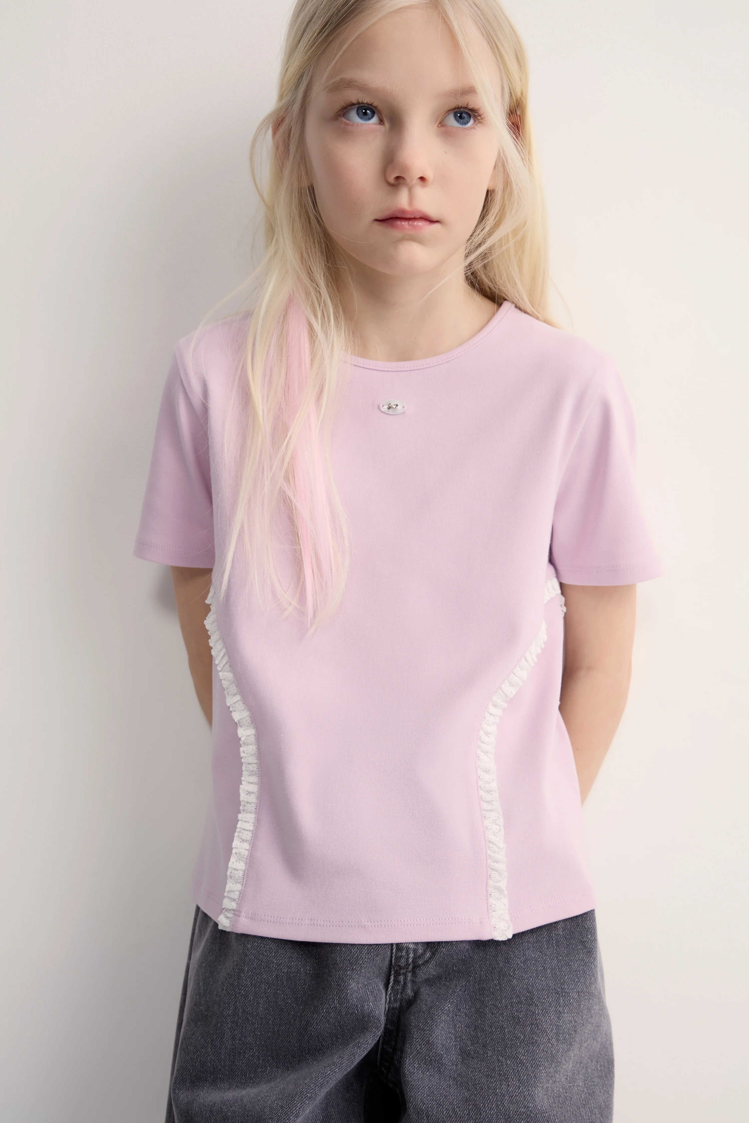 EMBELLISHED LACE-TRIM T-SHIRT