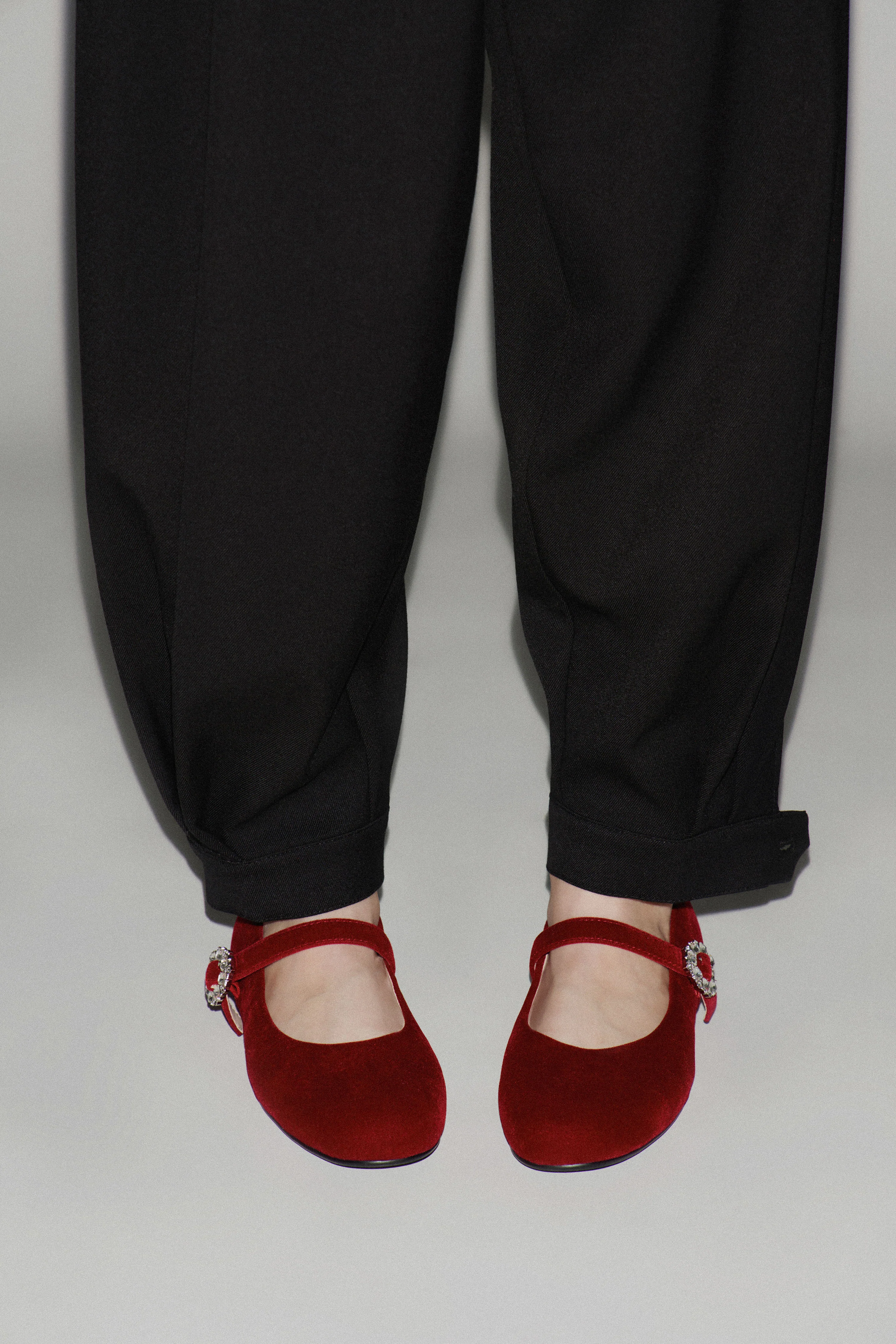 EMBELLISHED VELVET BALLET PUMPS - Image 3