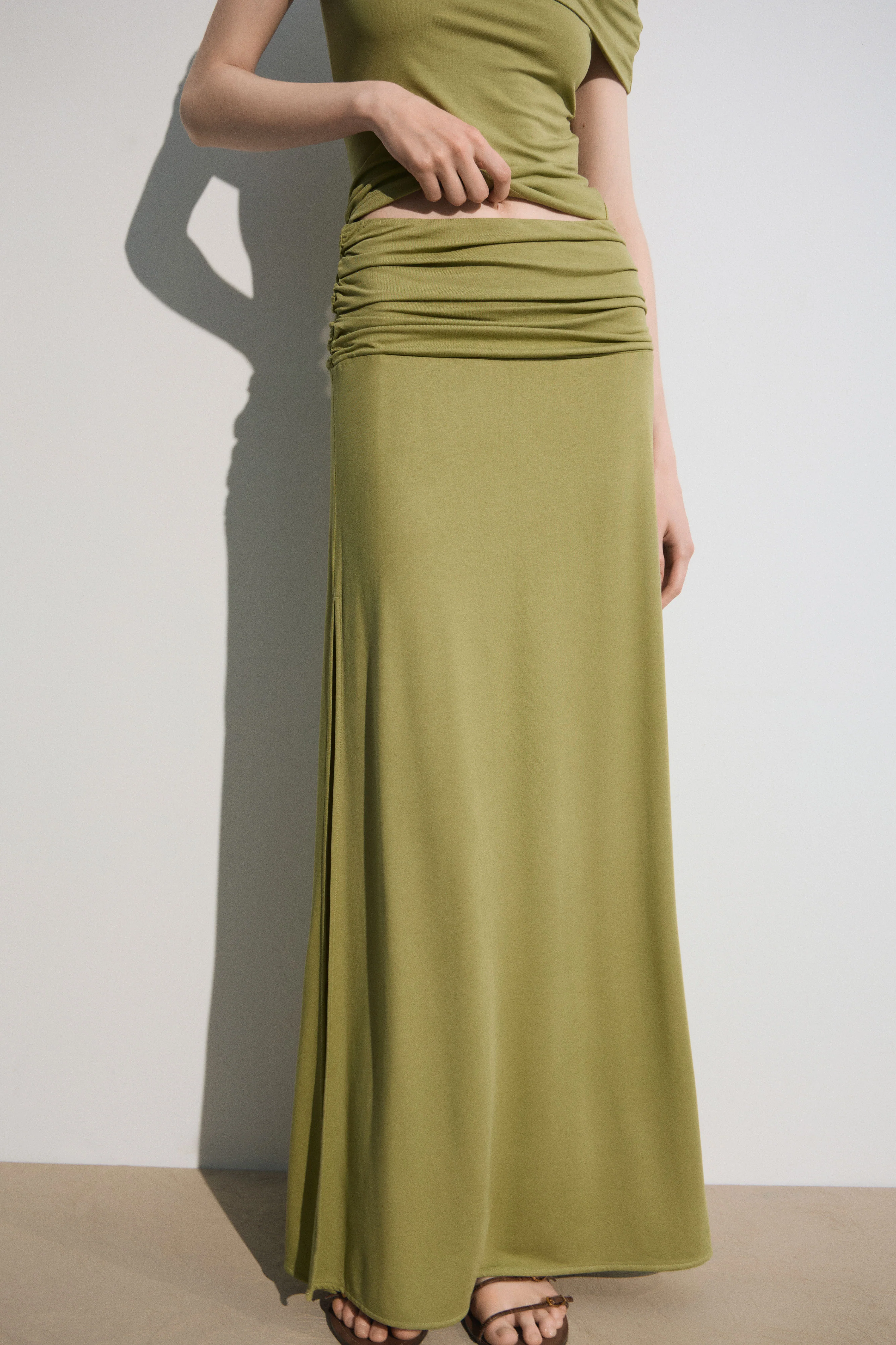 DRAPED VISCOSE SKIRT - Image 2