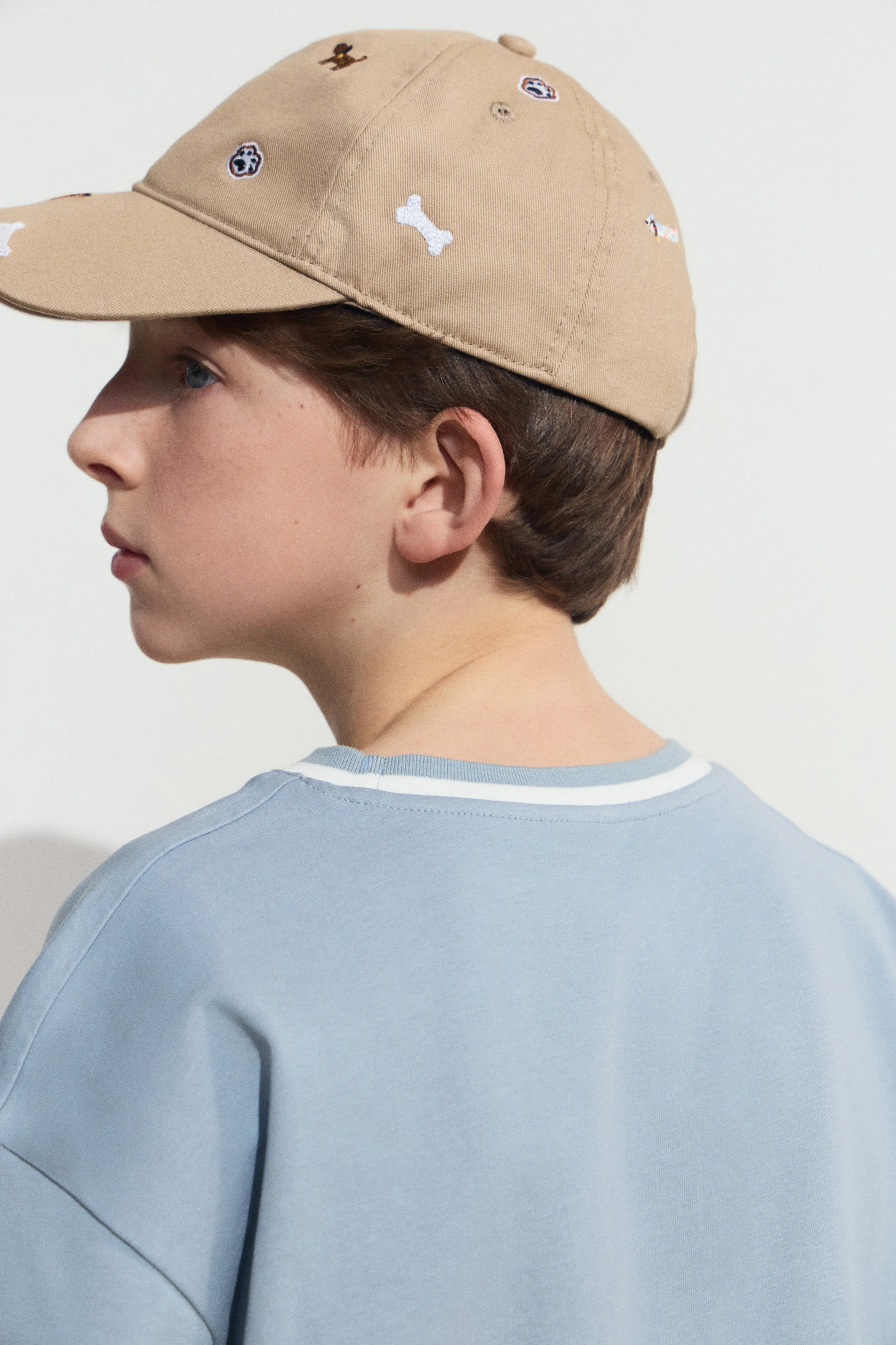 EMBROIDERED BASEBALL CAP