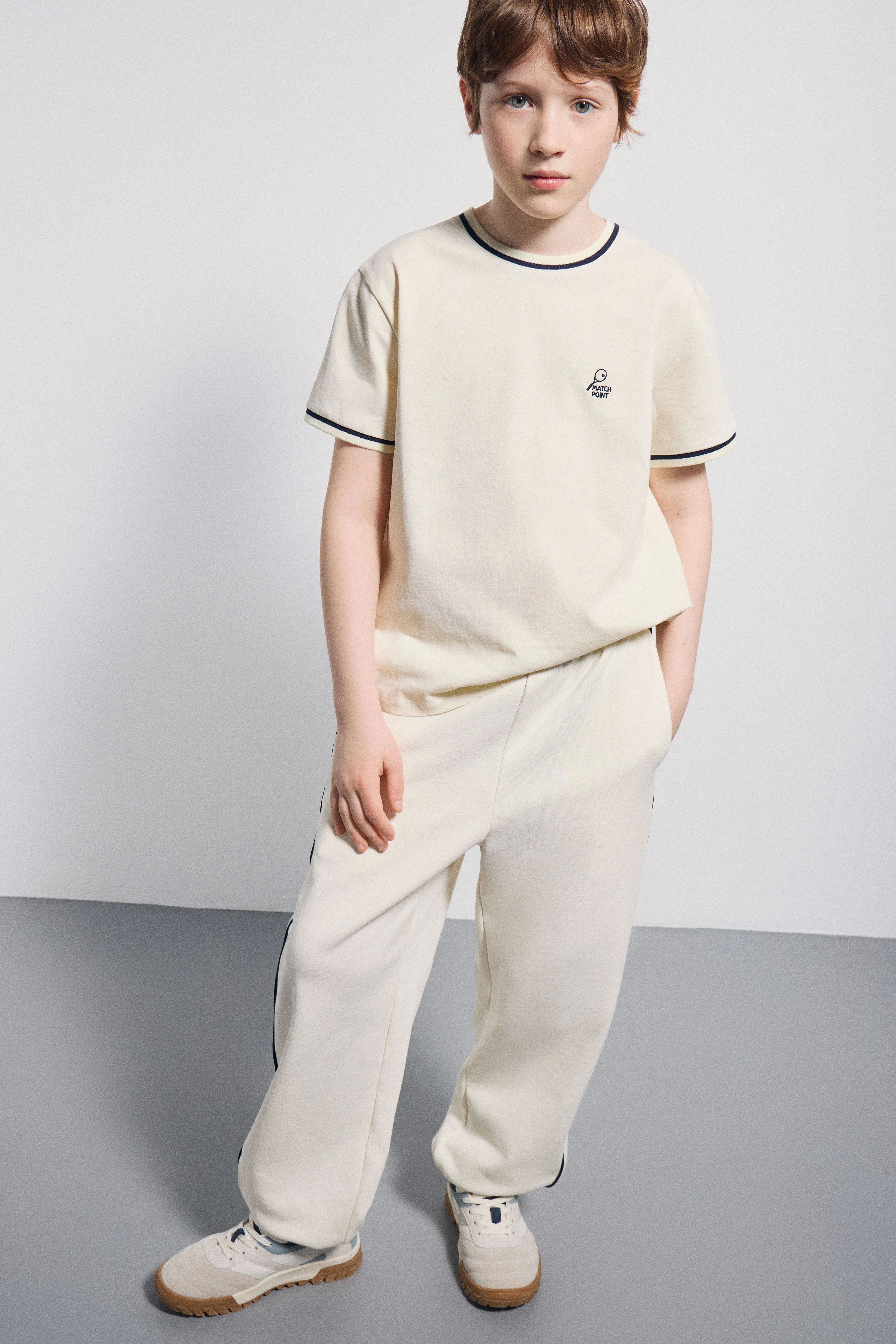 EMBROIDERED-DETAIL OVERSIZE T-SHIRT - Image 3