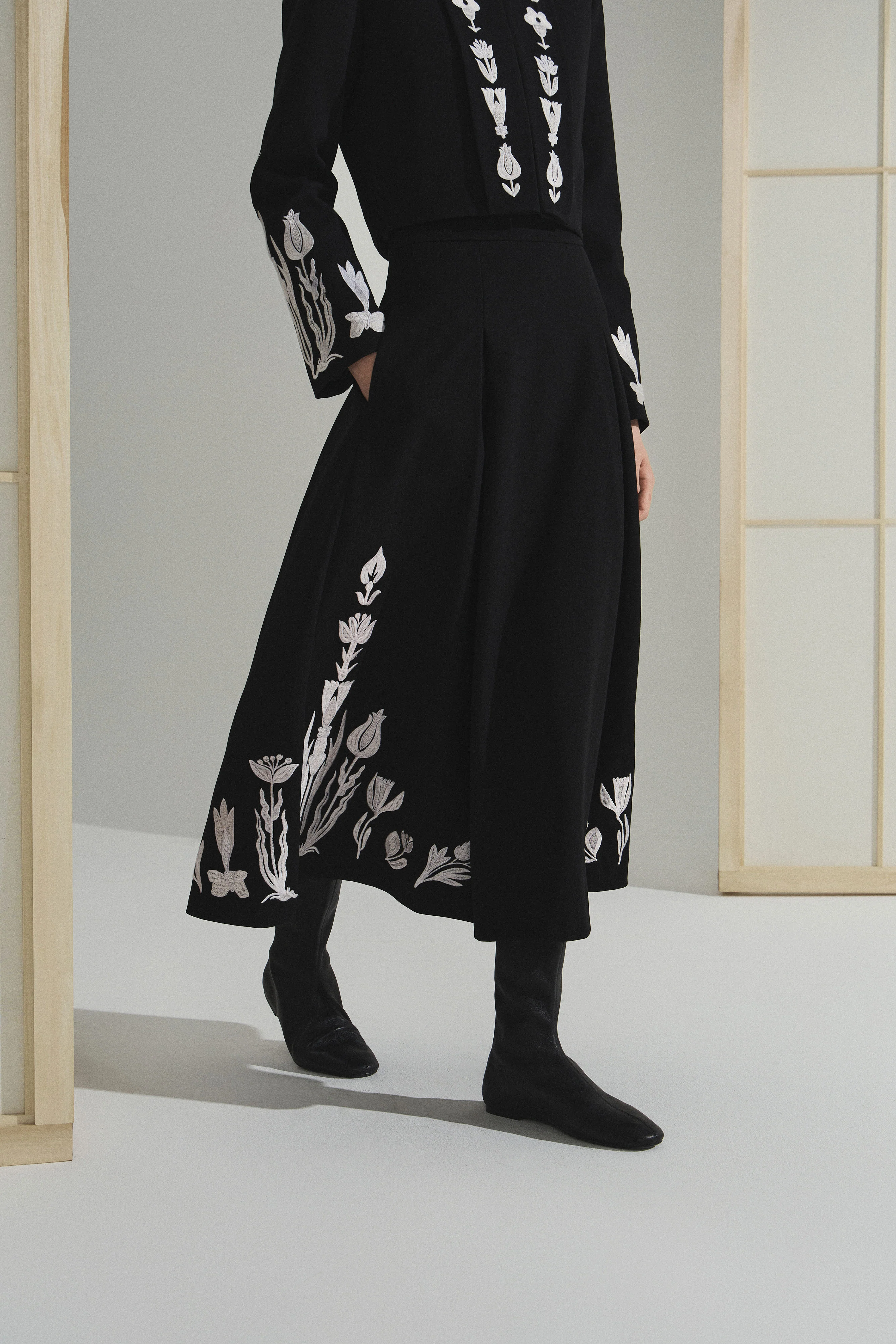 EMBROIDERED MAXI SKIRT - Image 2