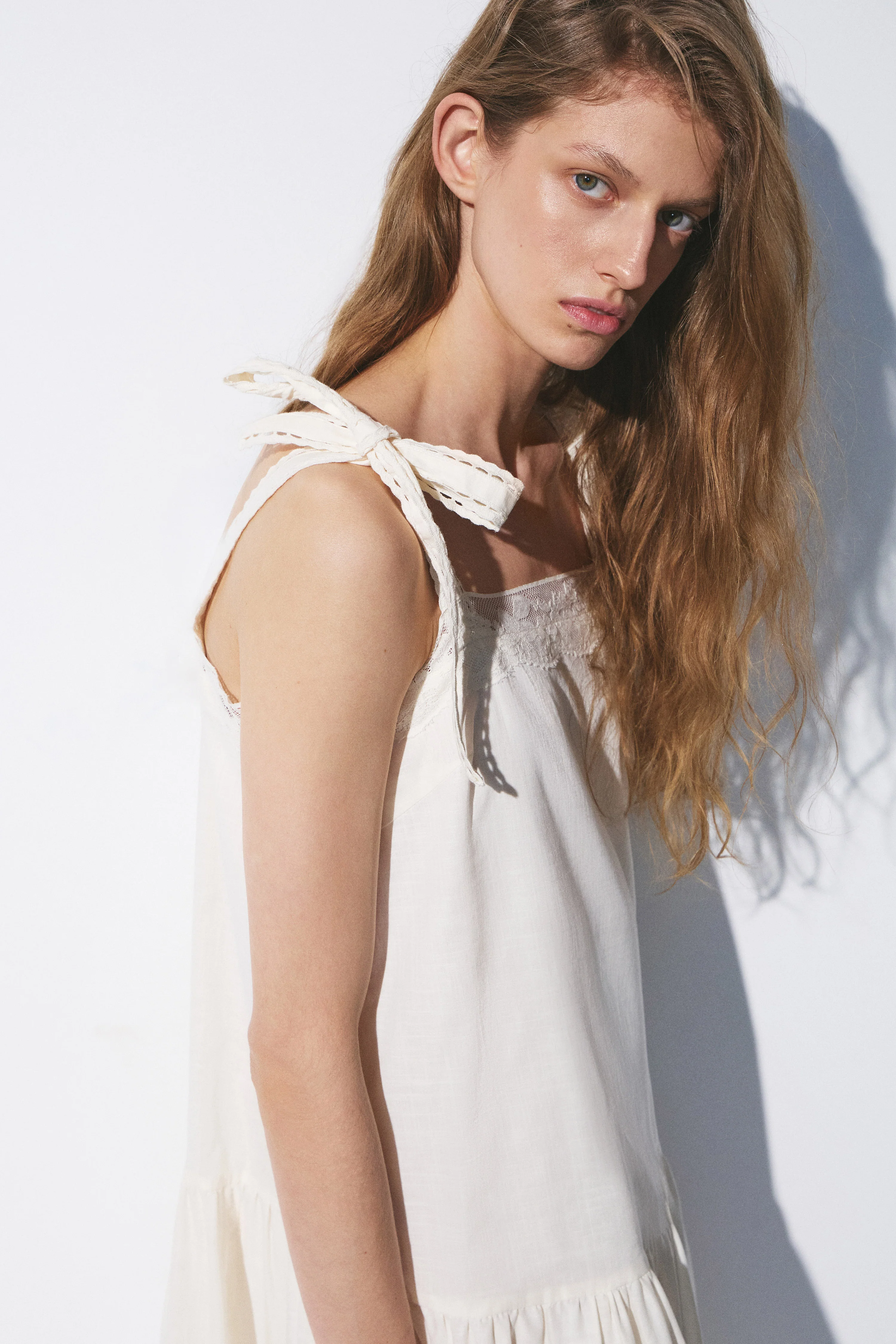 EMBROIDERY-DETAIL COTTON DRESS - Image 3