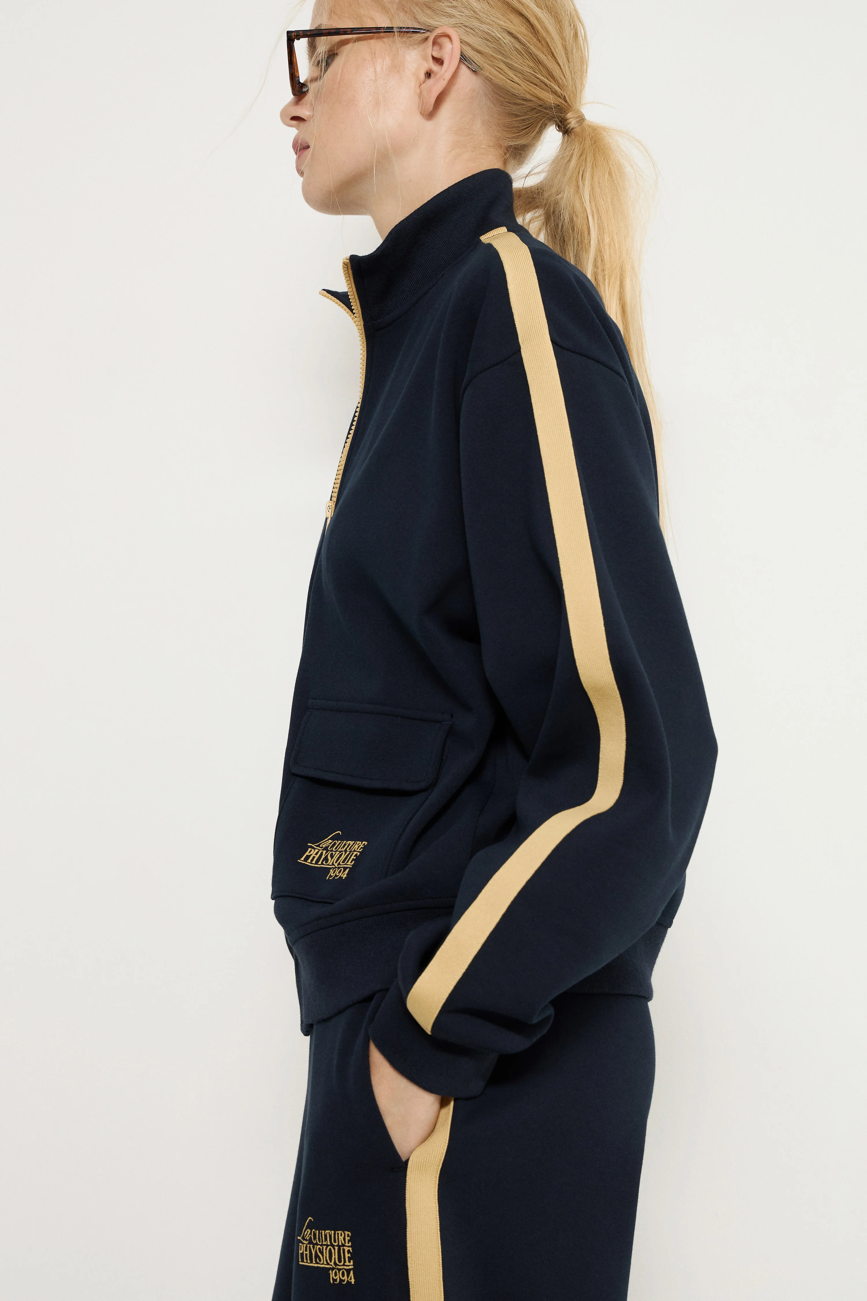 EMBROIDERY-DETAIL ZIP-THROUGH SWEATSHIRT - Image 4