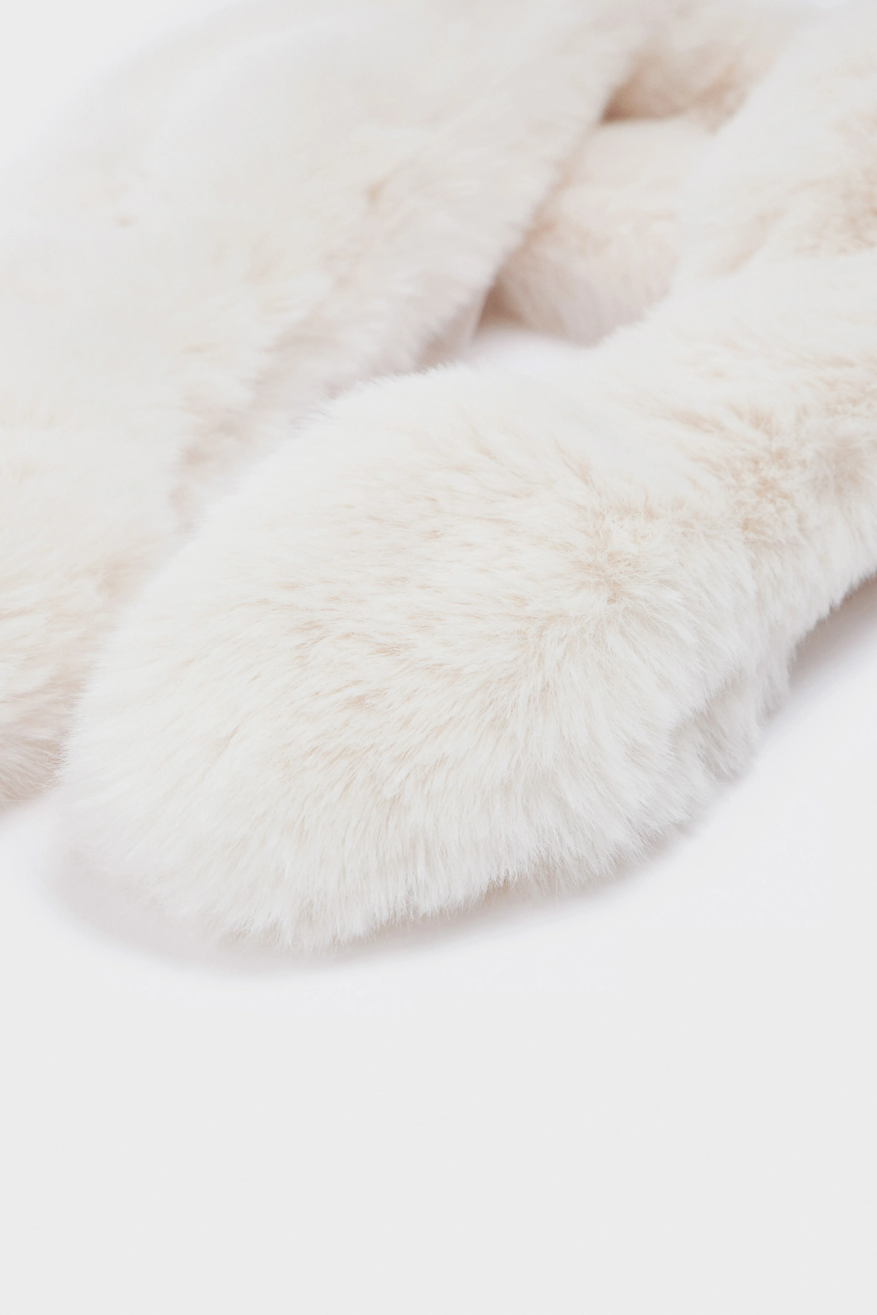 FAUX FUR SCARF - Image 4