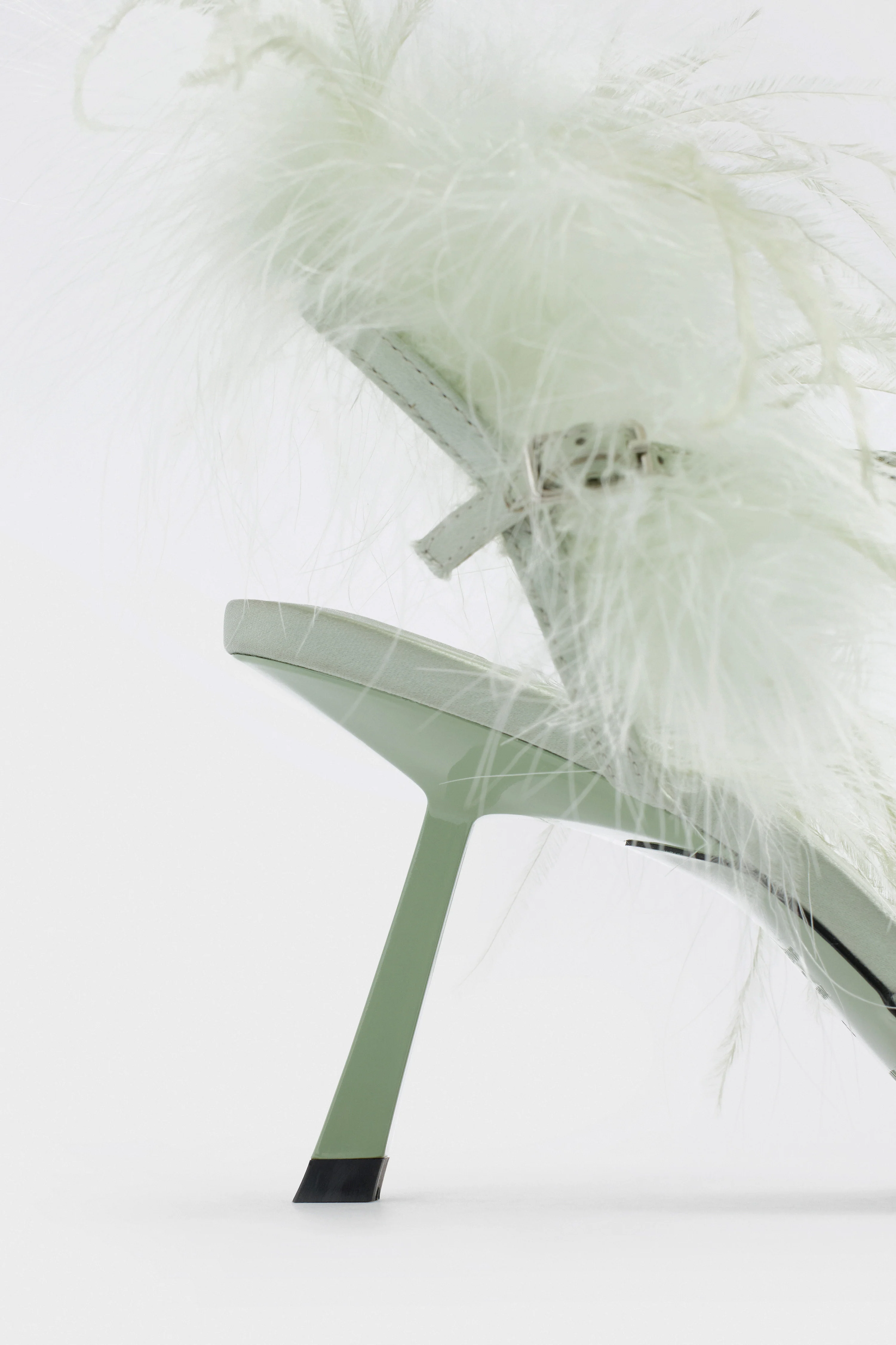 FEATHER-DETAIL SATIN SANDALS - Image 4