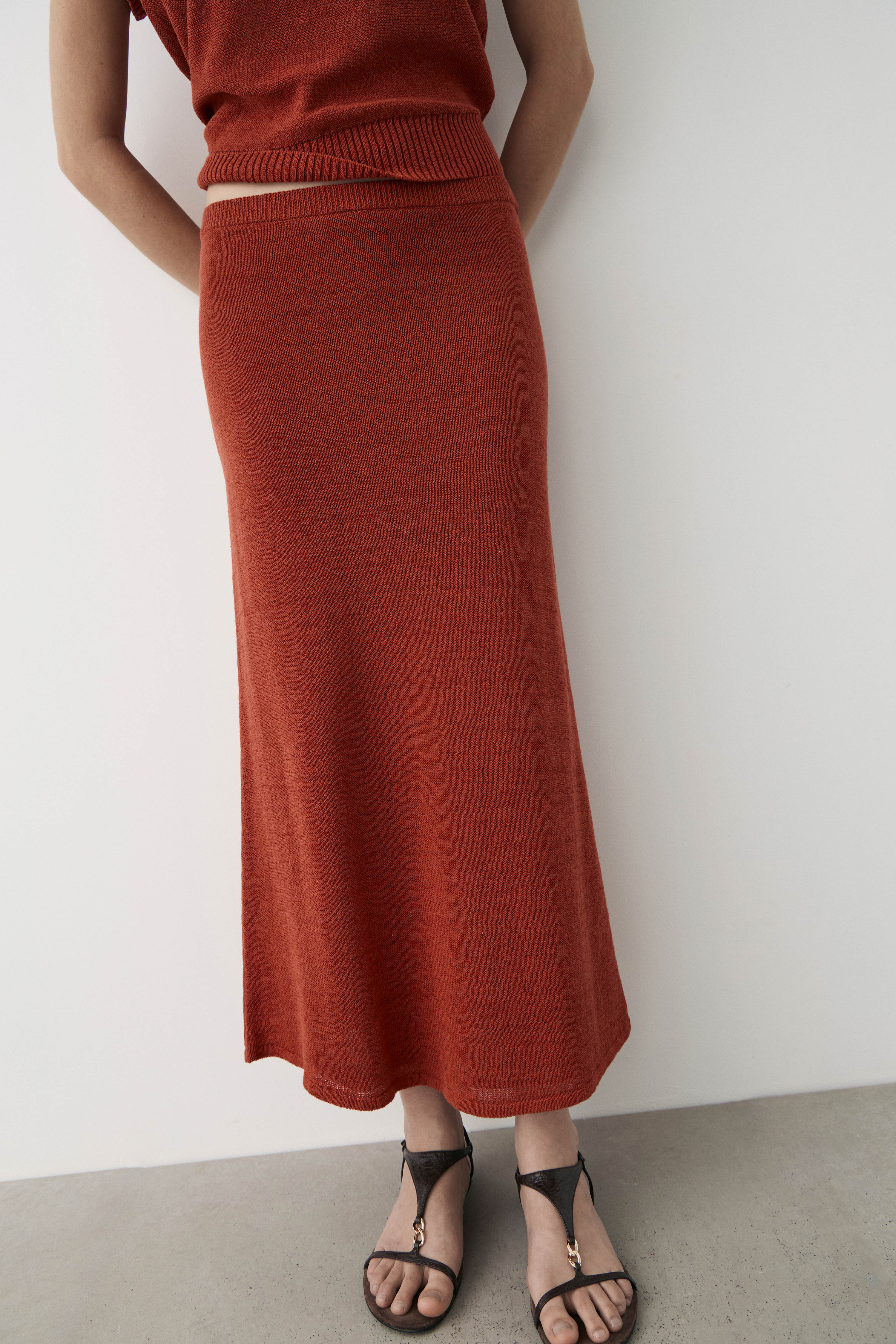 FINE-KNIT COTTON-LINEN SKIRT - Image 2