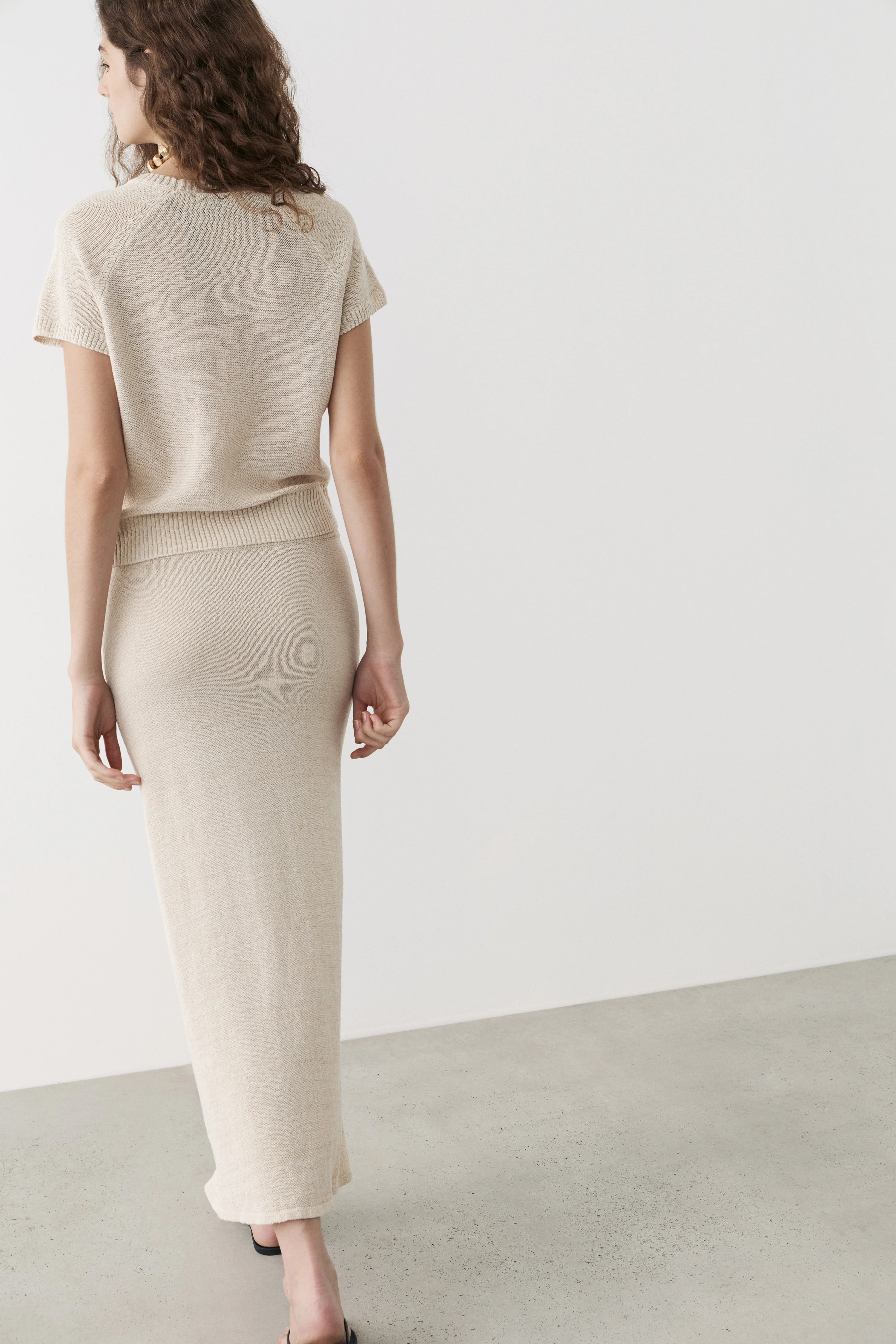 FINE-KNIT COTTON-LINEN SWEATER - Image 3