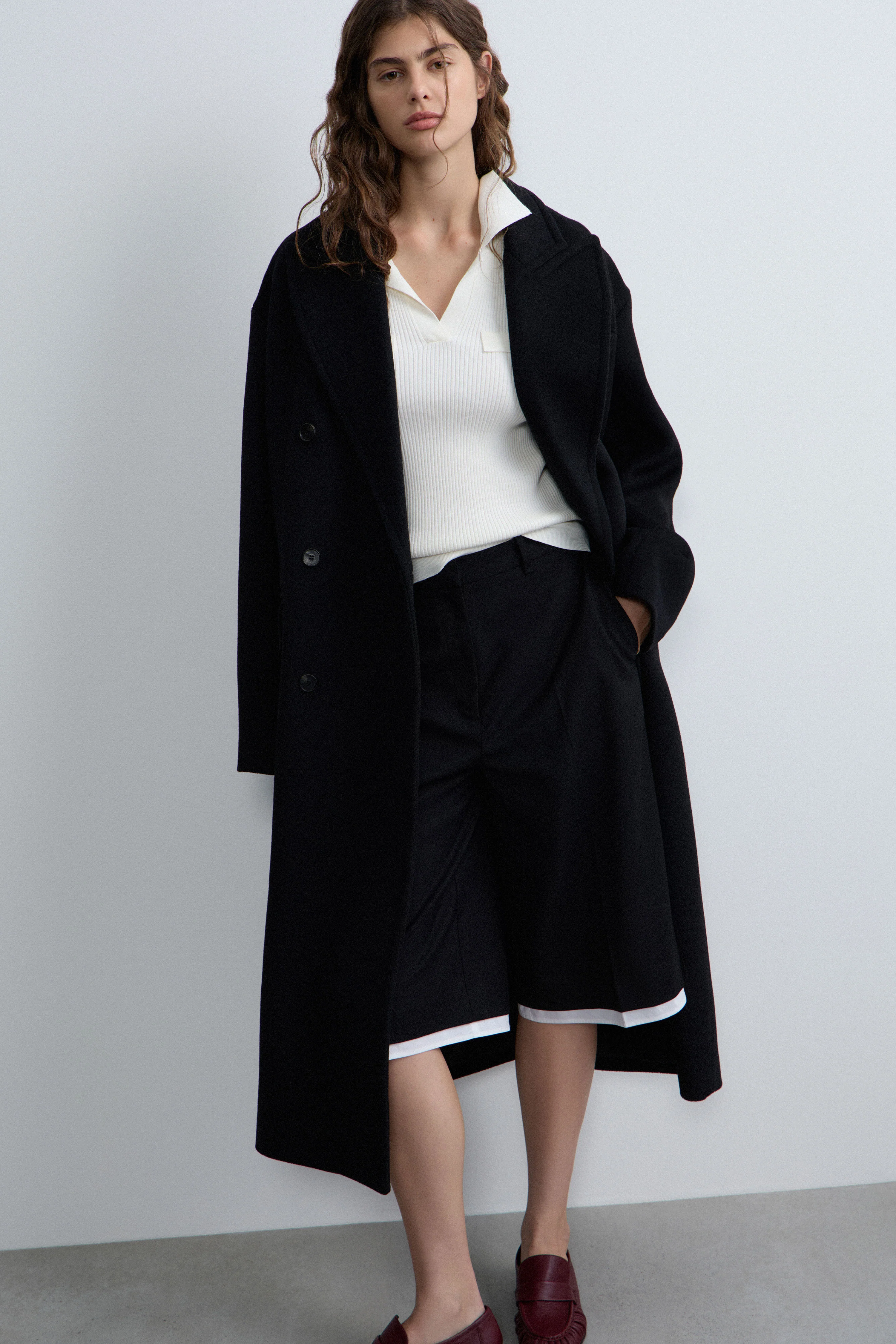 FINE-KNIT POLO SWEATER