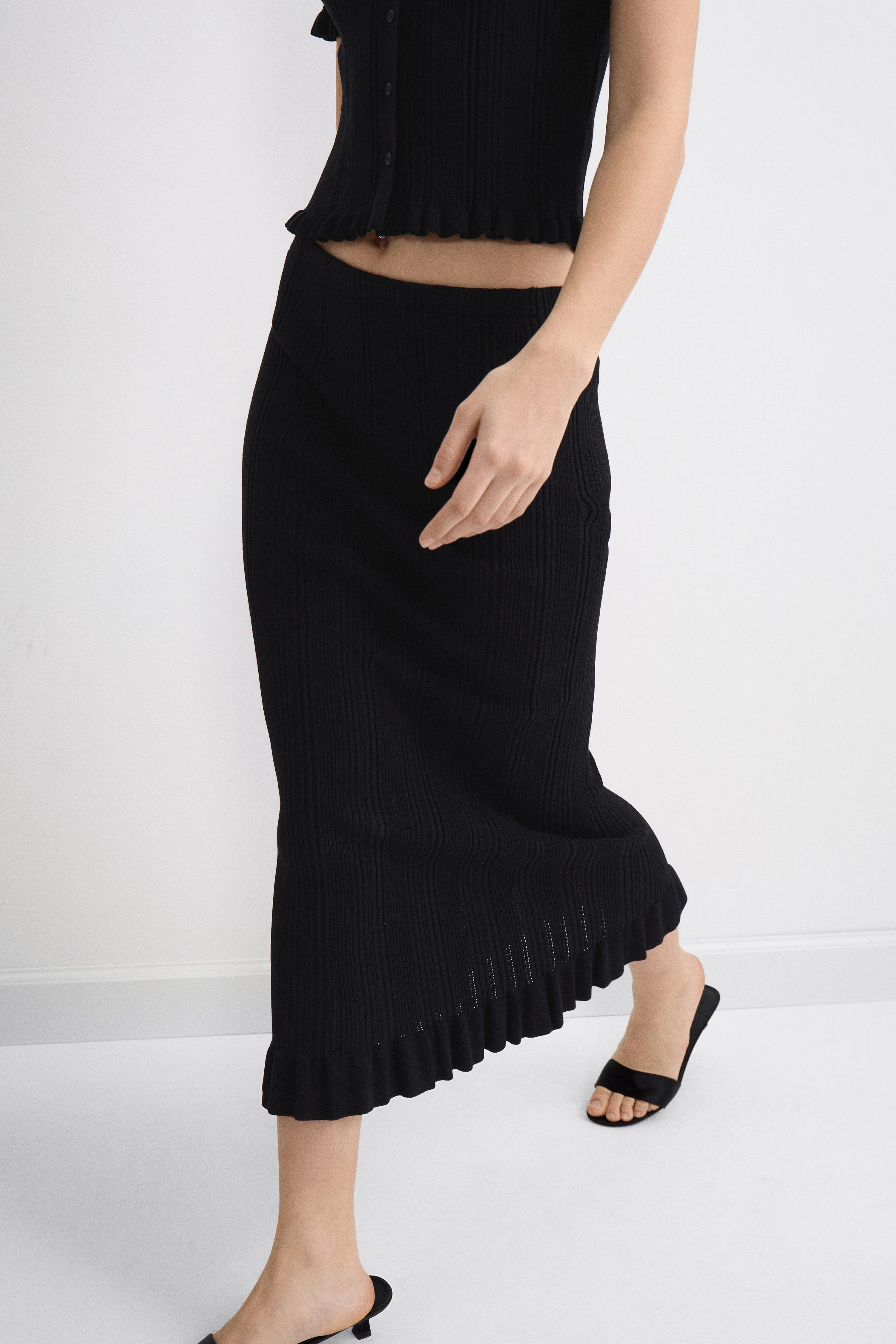 FINE-KNIT VISCOSE-LYOCELL SKIRT - Image 2
