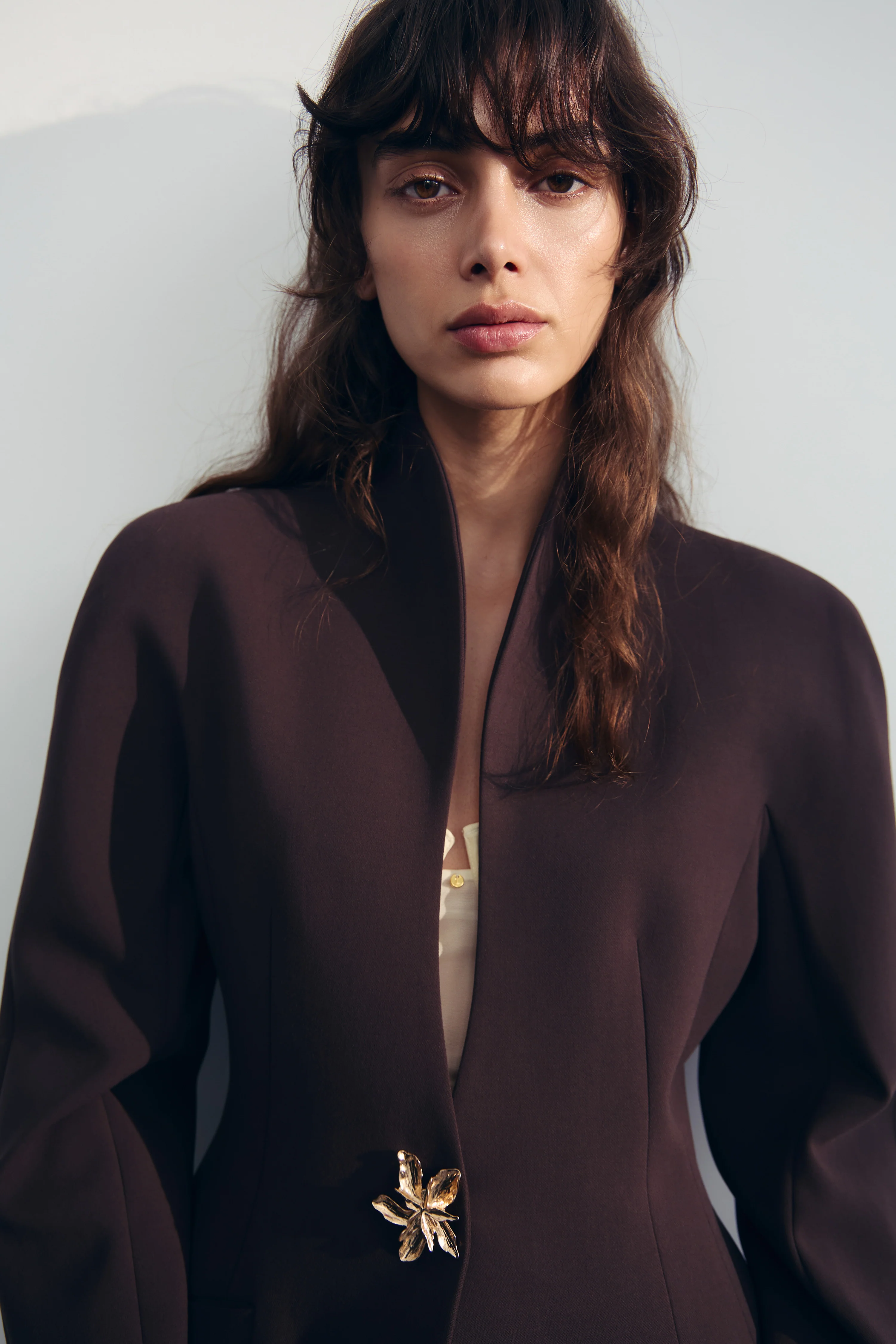 FITTED BROOCH-DETAL BLAZER - Image 3