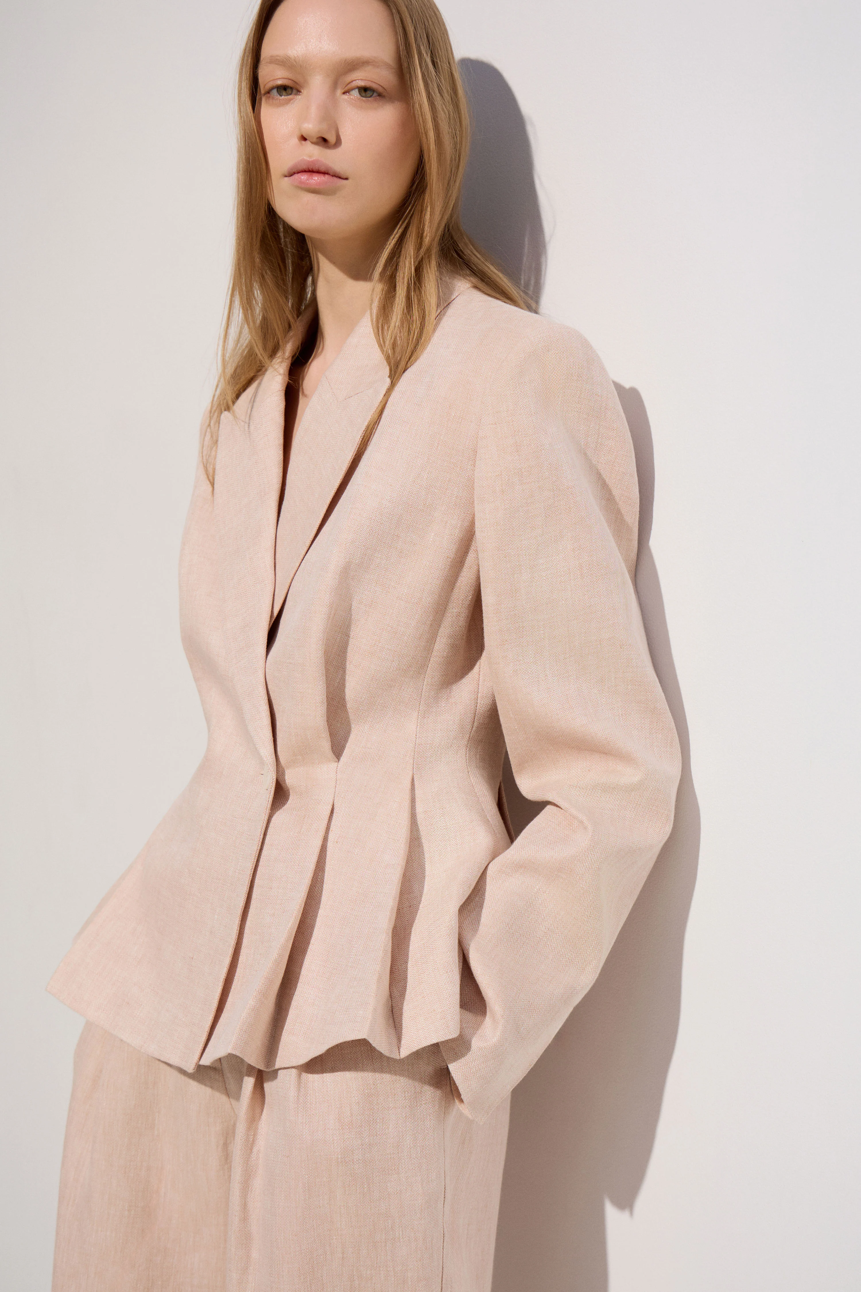 FITTED LINEN BLAZER