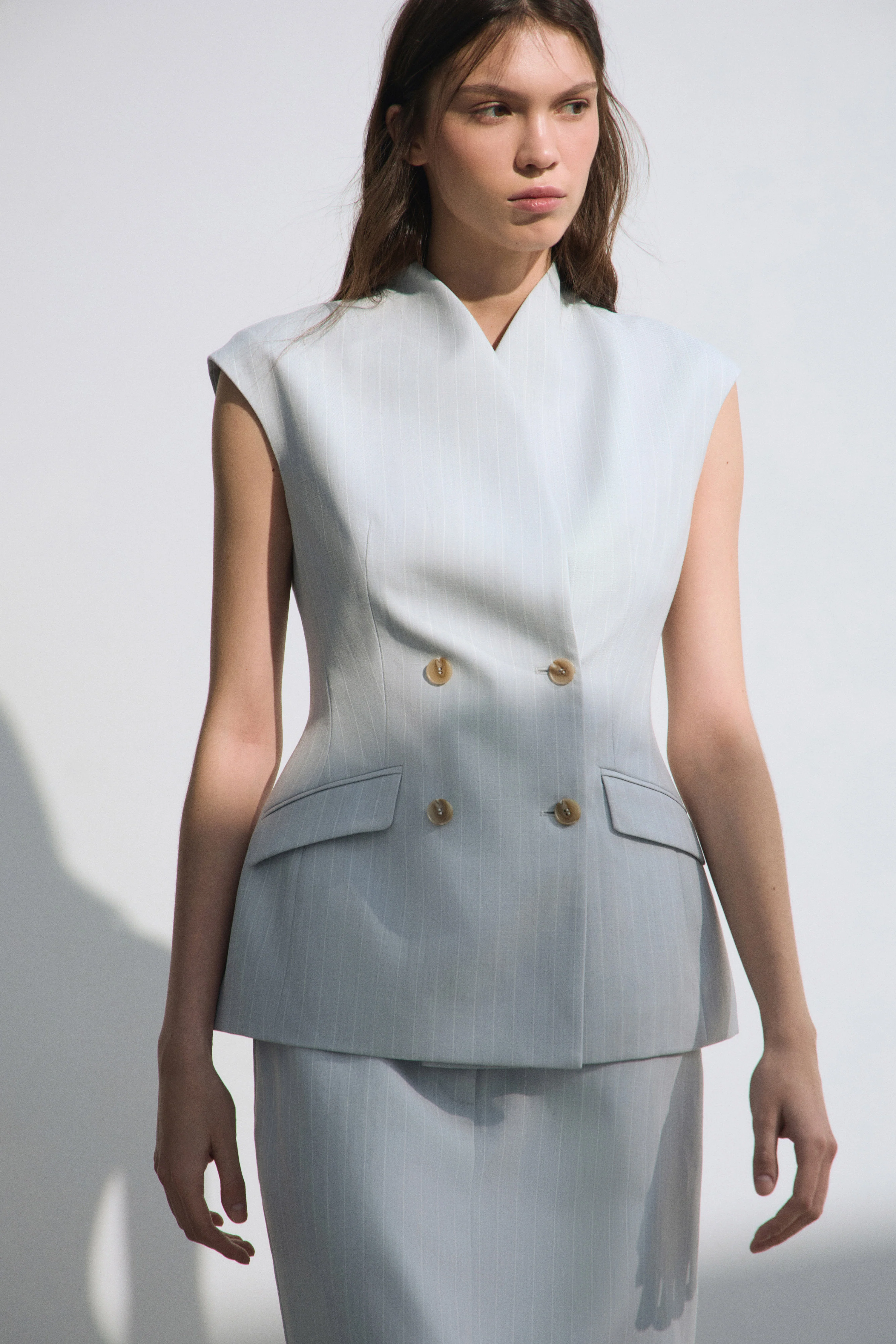 FITTED LINEN-BLEND WAISTCOAT