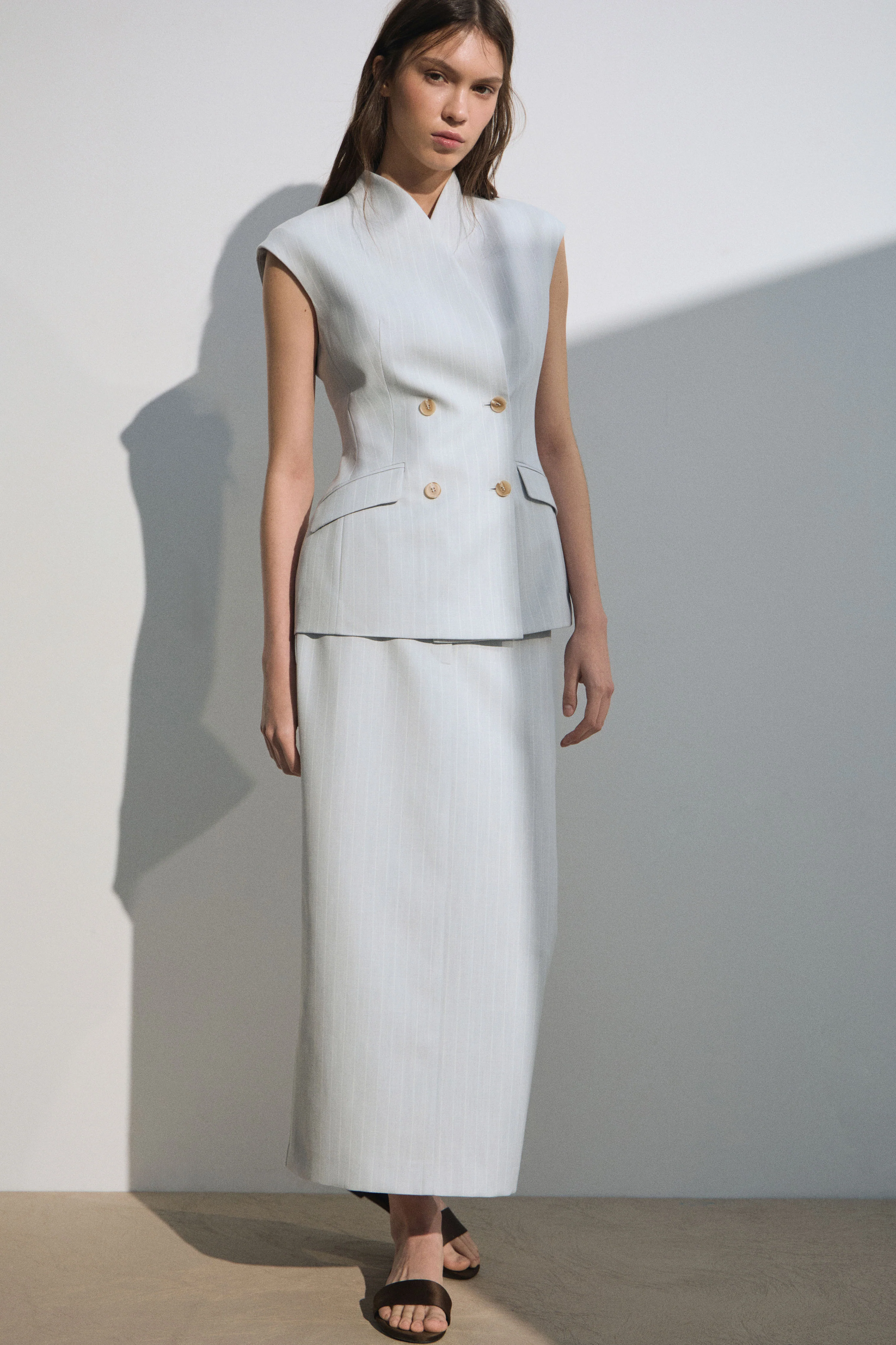 FITTED LINEN-BLEND WAISTCOAT - Image 2